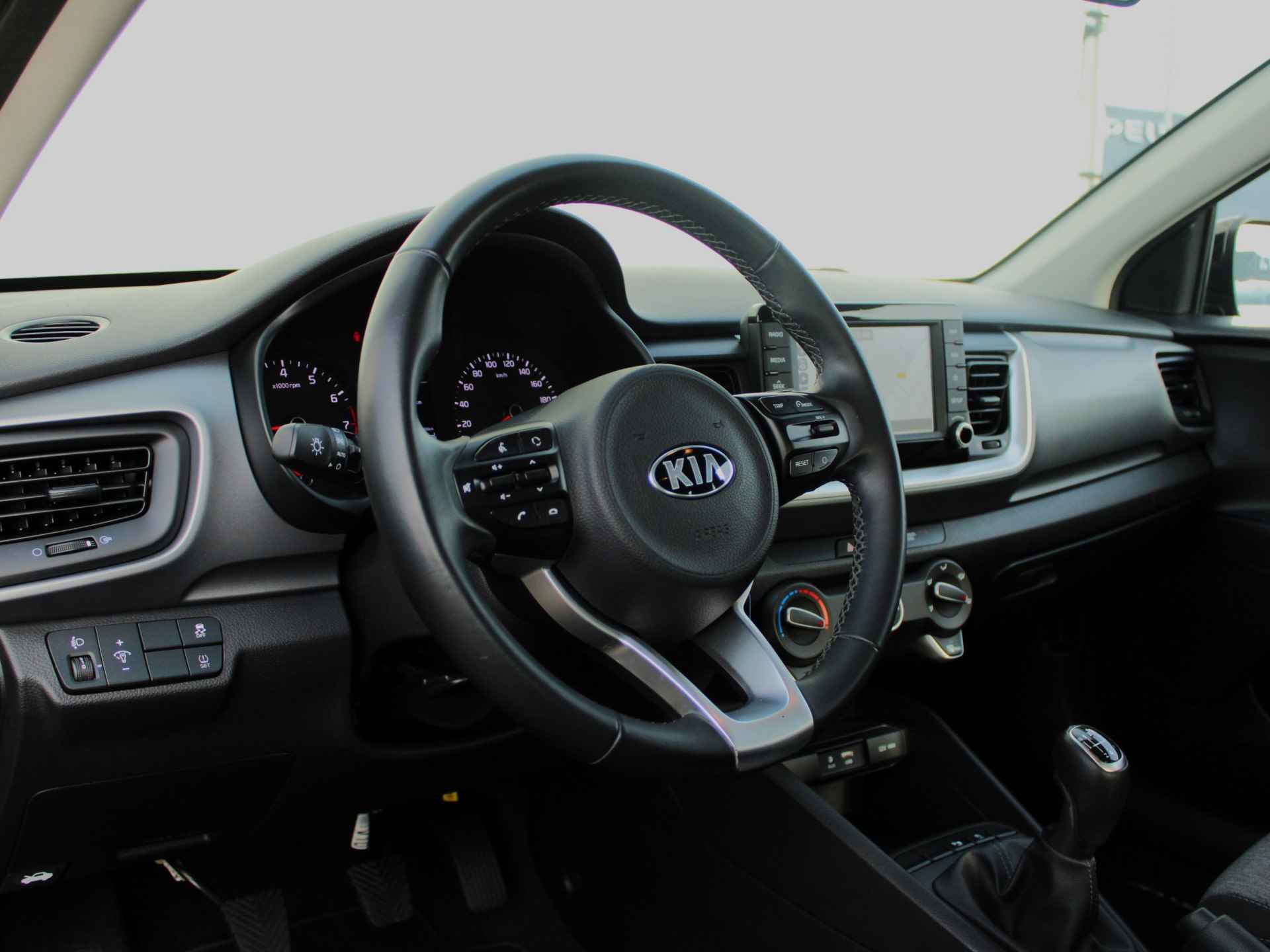 Kia Stonic 1.0 T-GDi DynamicLine 1E EIG | NL AUTO | LAGE KM! NAVI | LMV | CARPLAY | - 8/28