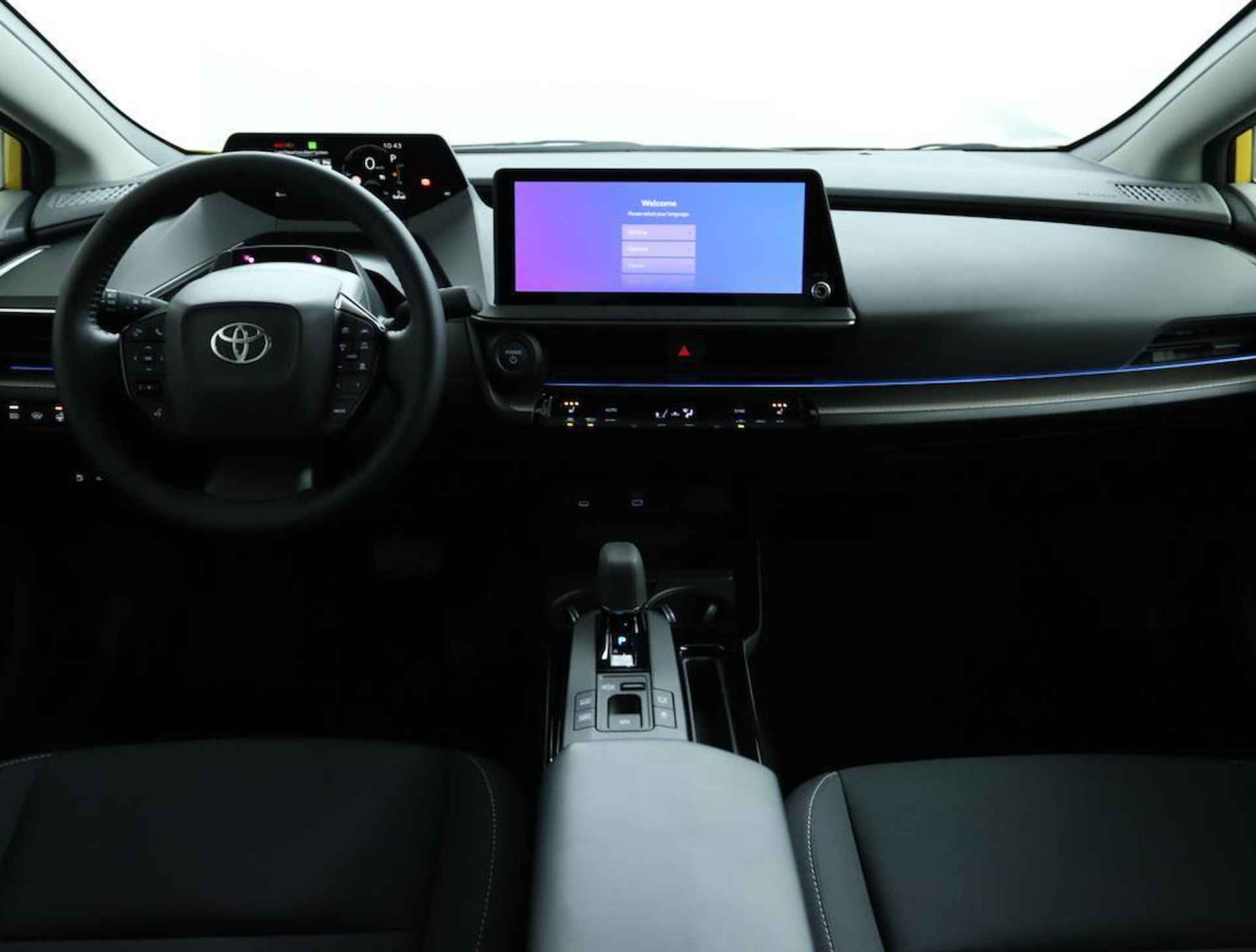 Toyota Prius 2.0 Plug-in Executive | Apple CarPlay | Android Auto |  Adaptive Cruise Control | 19" lichtmetalen velgen | Parkeersensoren | Achteruitrijcamera | - 4/54