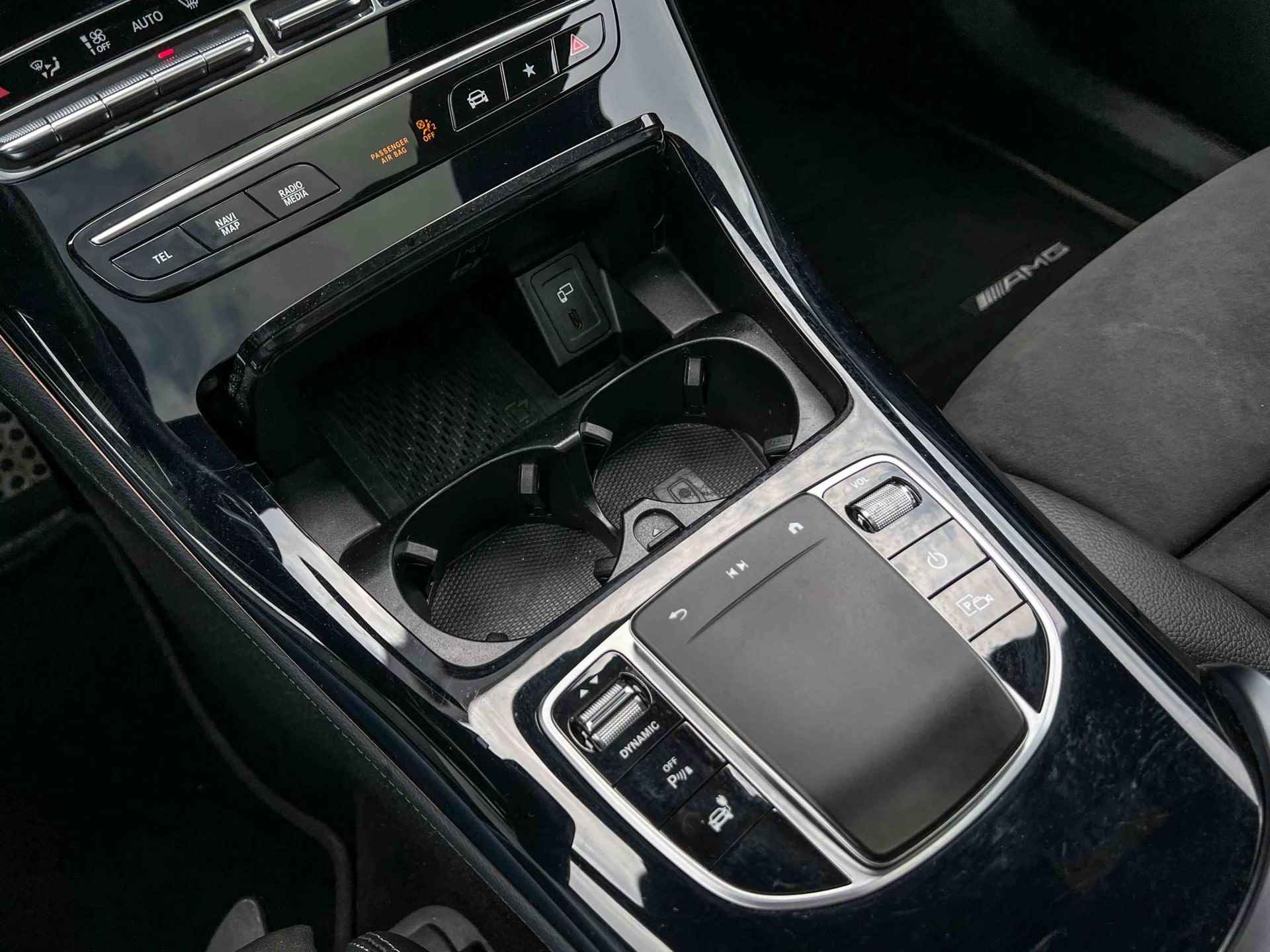 Mercedes-Benz EQC 400 4MATIC AMG Line Premium Plus 80 kWh | Pano | Burmester - 15/67