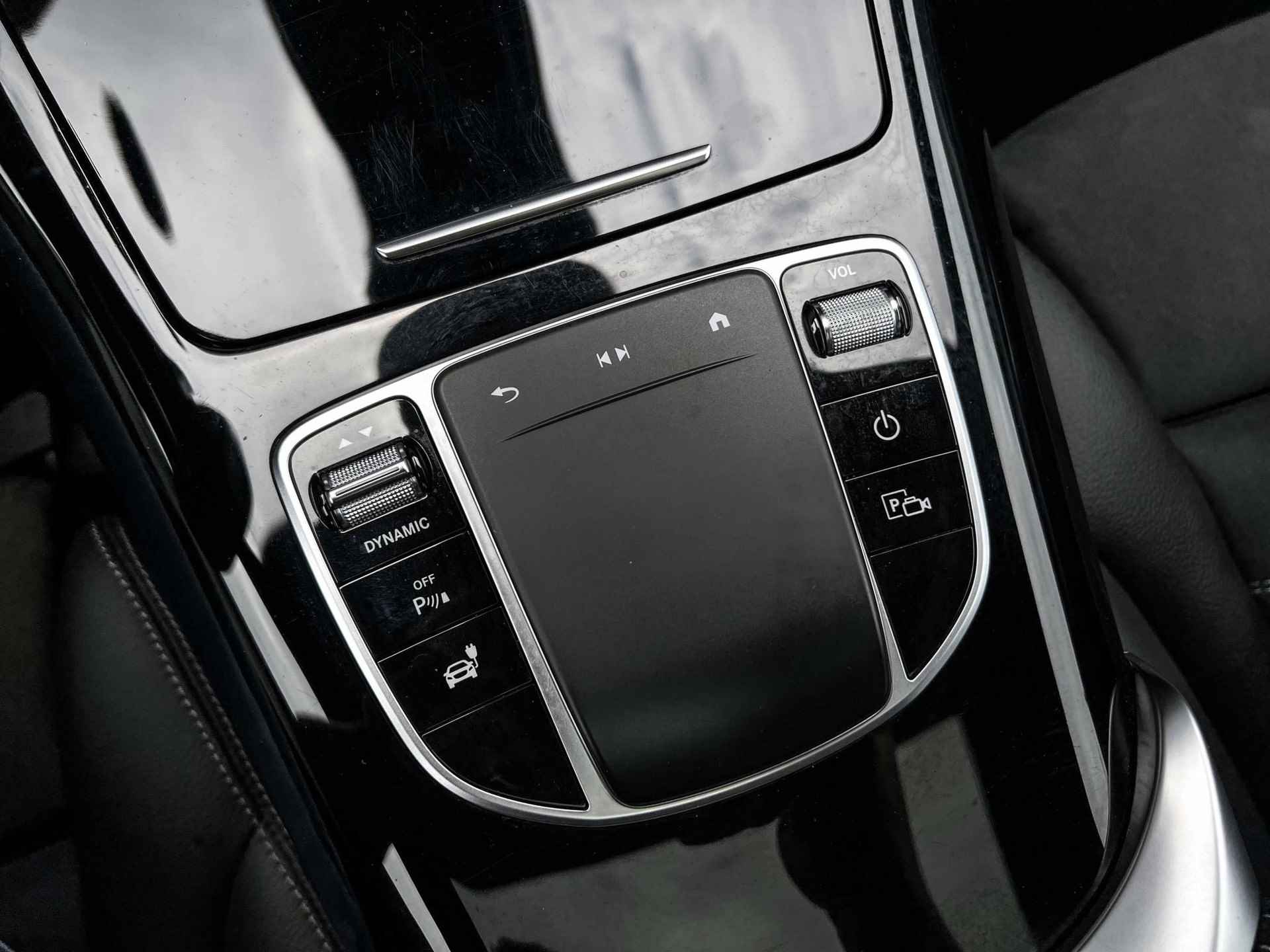 Mercedes-Benz EQC 400 4MATIC AMG Line Premium Plus 80 kWh | Pano | Burmester - 16/67