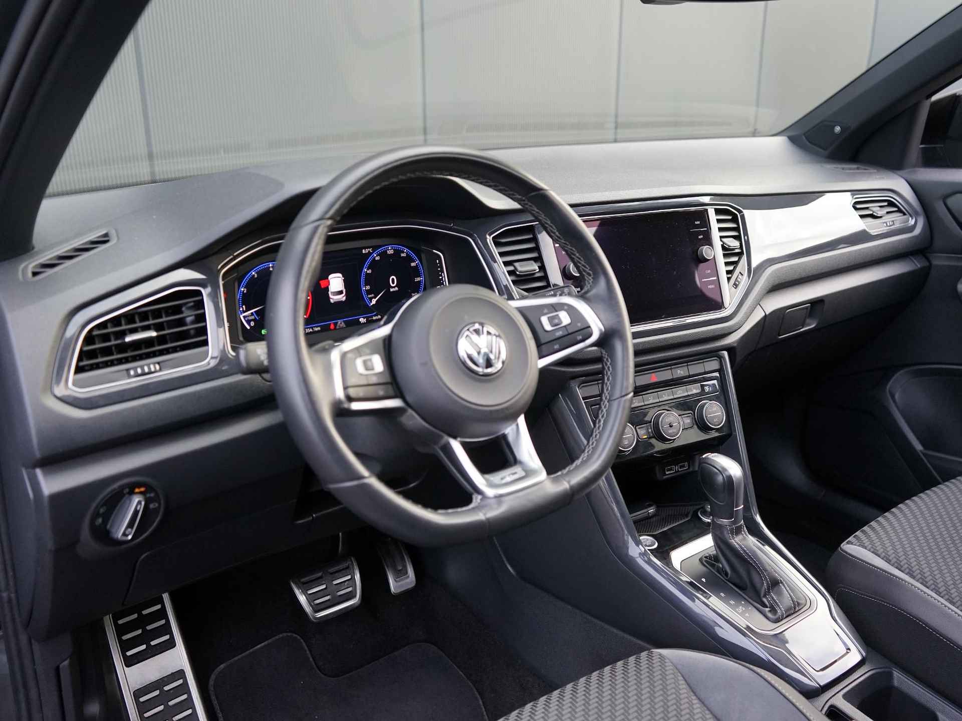 Volkswagen T-Roc 1.5 TSI R-Line  3x R-Line / Beats Audio / Pano dak/ Camera / Automaat / Suzuka 19'' / NAP/ 1ste eigenaar - 16/34