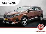 Peugeot 5008 SUV Allure Pack 130 pk Automaat | Navigatie | Achteruitrijcamera | Parkeersensoren Voor en Achter | Elektrische Achterklep met Sensor | Voorstoelen Verwarmd | Dodehoek Detectie | Trekhaak | Climate Control | 19" Lichtmetalen Velgen | Apple Carplay/Android Auto |