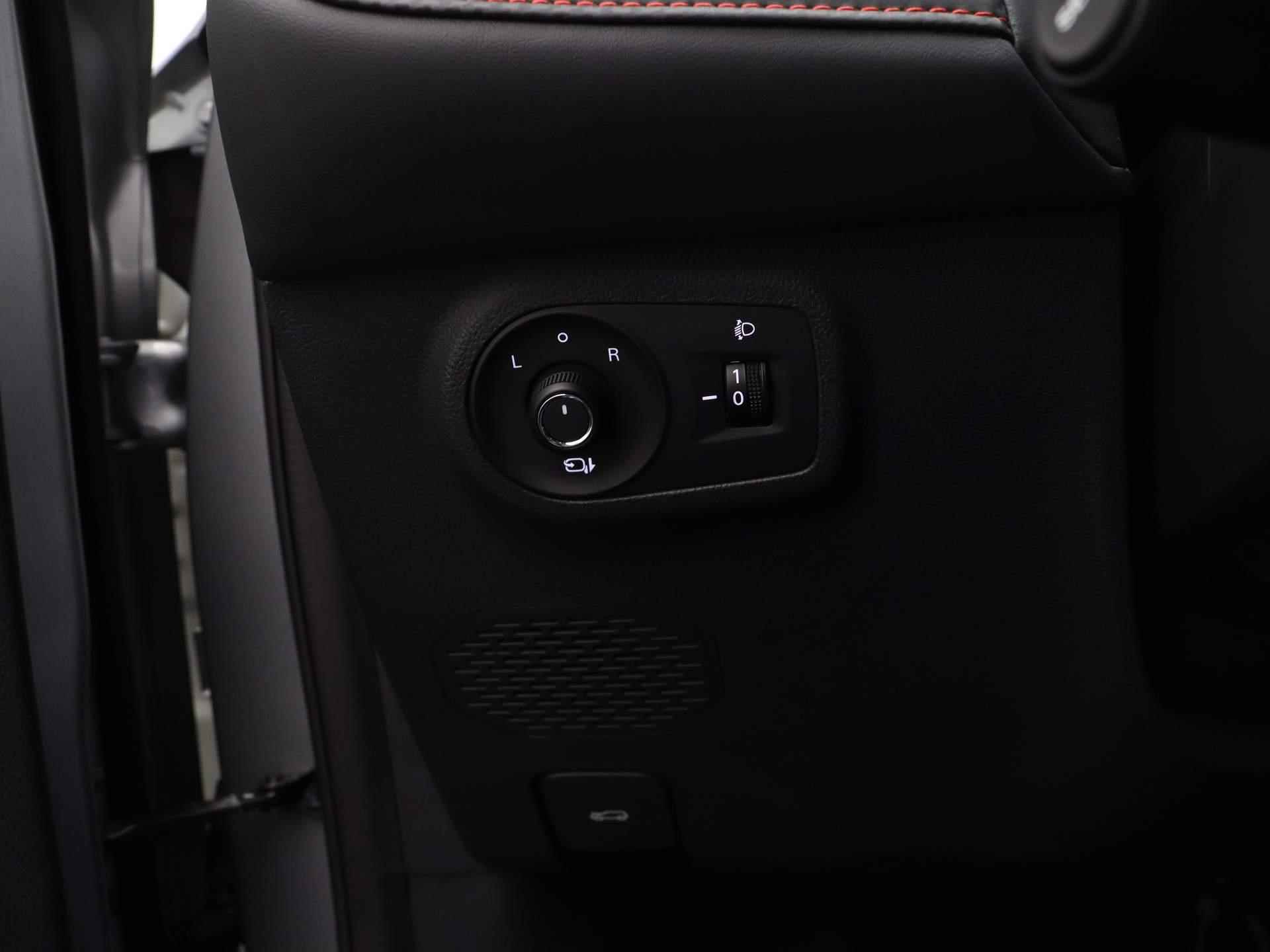 MG ZS EV Standard Range Luxury | Leder | Panoramadak | Navi | Led Koplampen | Camera | Apple CarPlay | - 19/26