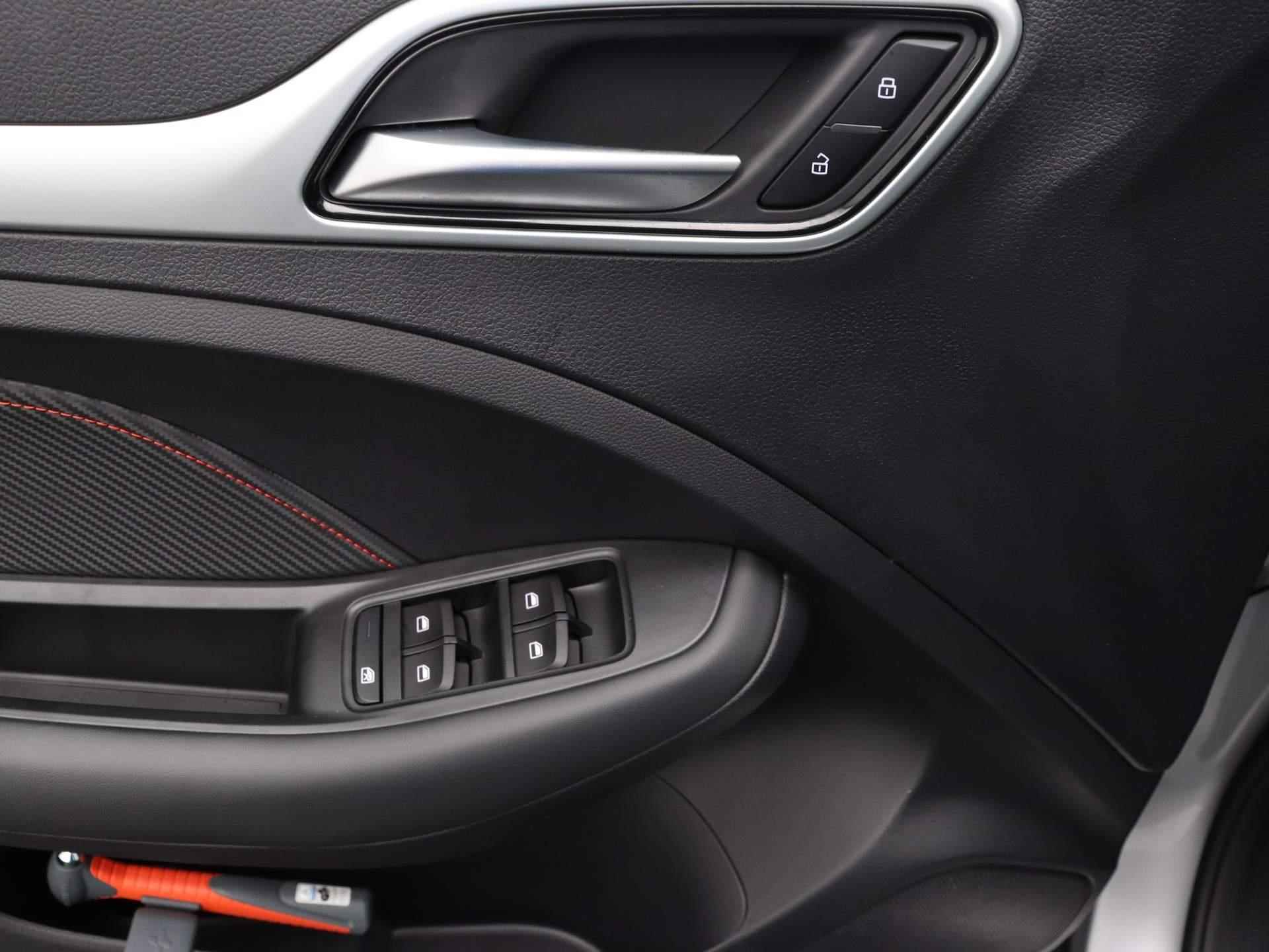 MG ZS EV Standard Range Luxury | Leder | Panoramadak | Navi | Led Koplampen | Camera | Apple CarPlay | - 20/26