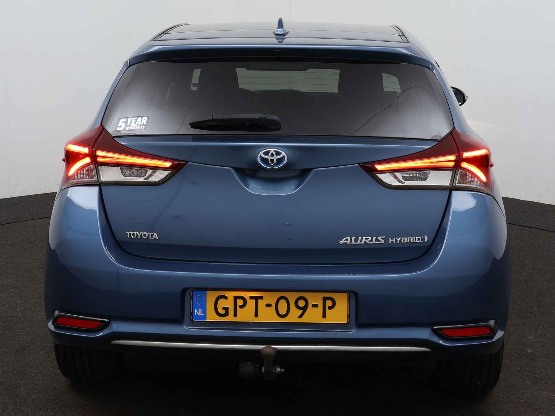 Toyota Auris 1.8 Hybrid Executive Limited | Navigatie | Climate Control | LM velgen | Trekhaak | Cruise Control | - 27/47