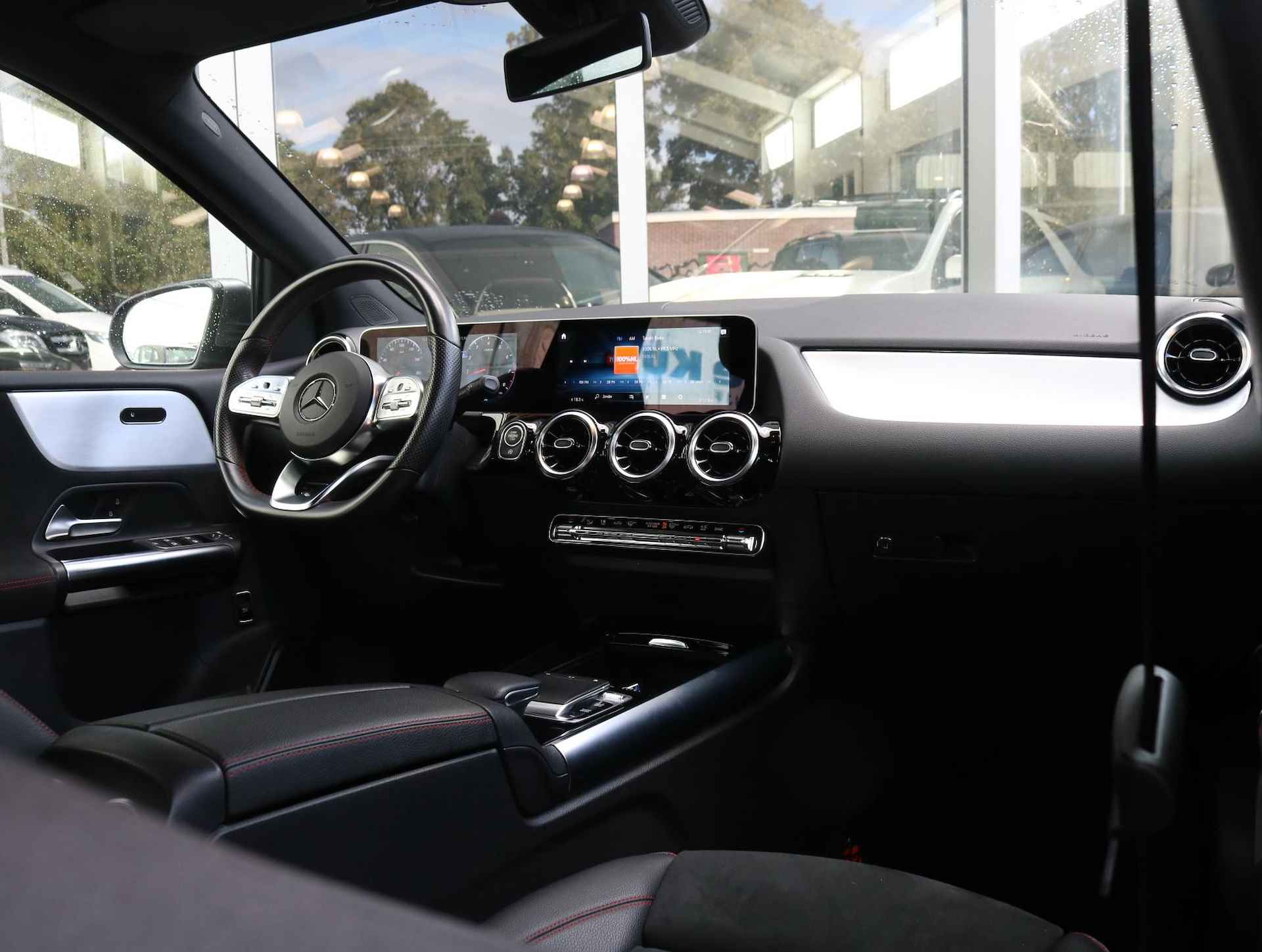 Mercedes-Benz B-klasse 180 AMG line Camera | Apple Carplay - 2/9