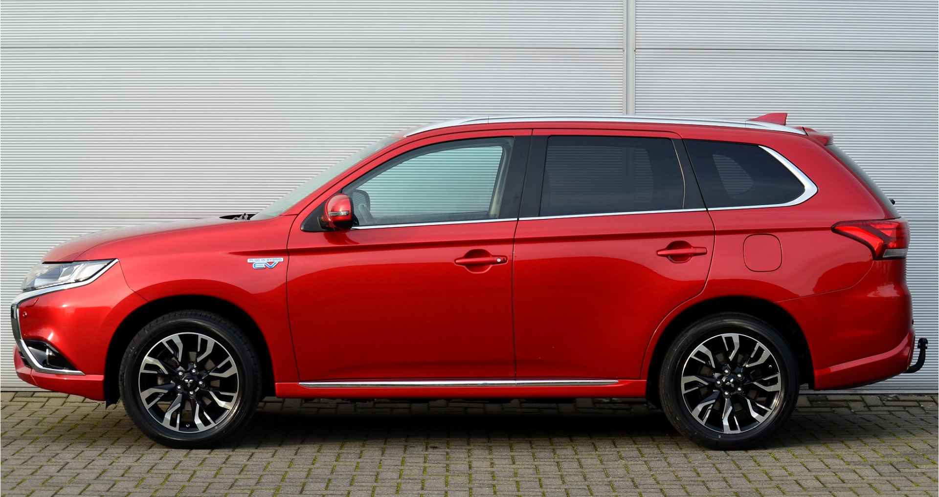 Mitsubishi Outlander PHEV 2.0 INSTYLE 4WD | PLUG IN HYBRID | V2G | FULL OPTIONS | TREKHAAK 1500KG | ALL IN RIJKLAARPRIJS - 7/49