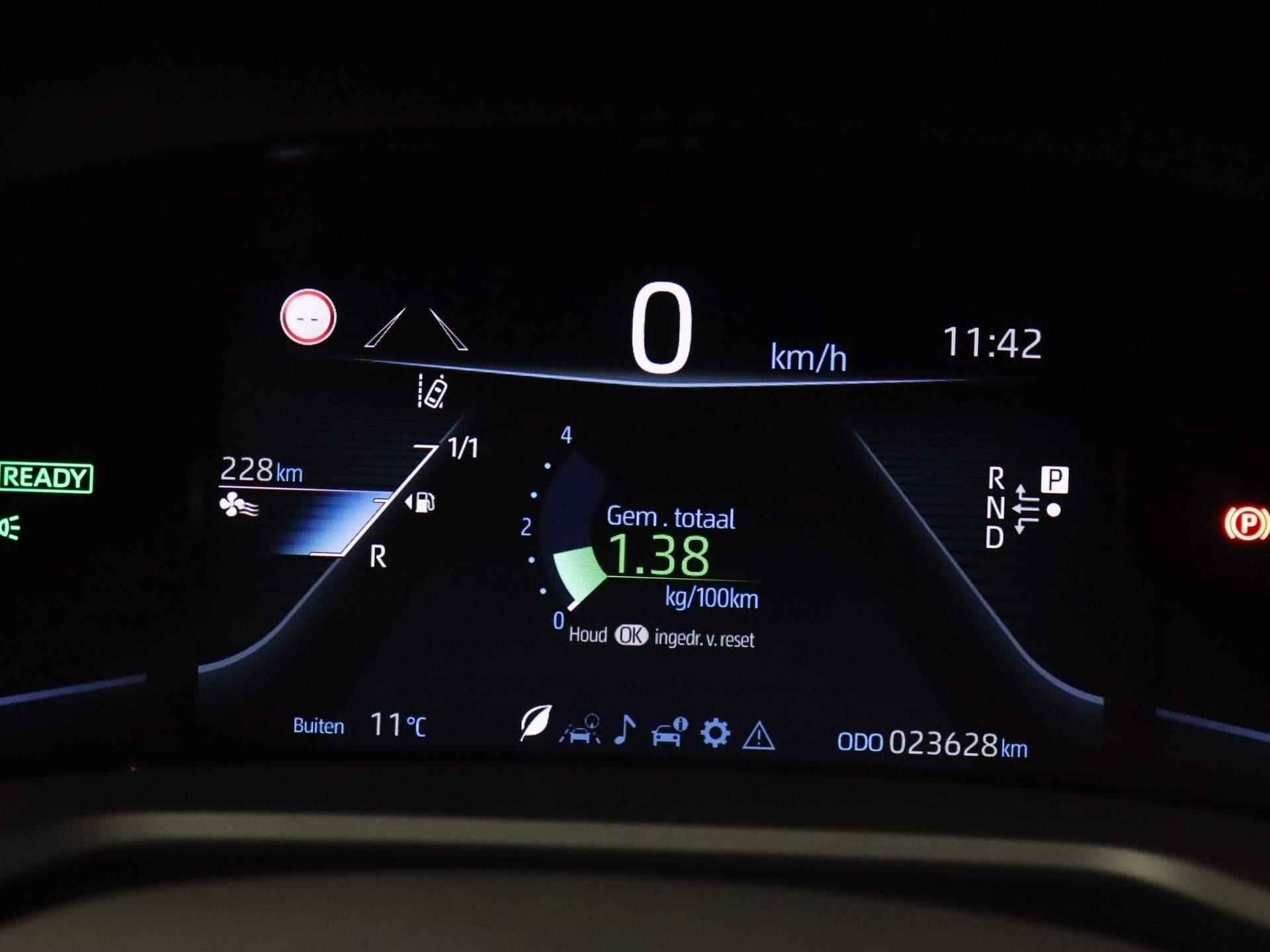 Toyota Mirai Prestige ORIGINEEL NEDERLANDSE AUTO - BTW AUTO - 16% BIJTELLING - JBL GELUIDSINSTALLATIE - ELEKTRISCH VERSTELBARE VOORSTOELEN - ACHTERBANKVERWARMING - VOORSTOELEN VERWARMD - HEAD UP DISPLAY - CAMERA VOOR EN ACHTER - 20 INCH LICHT METALEN VELGEN - 17/38