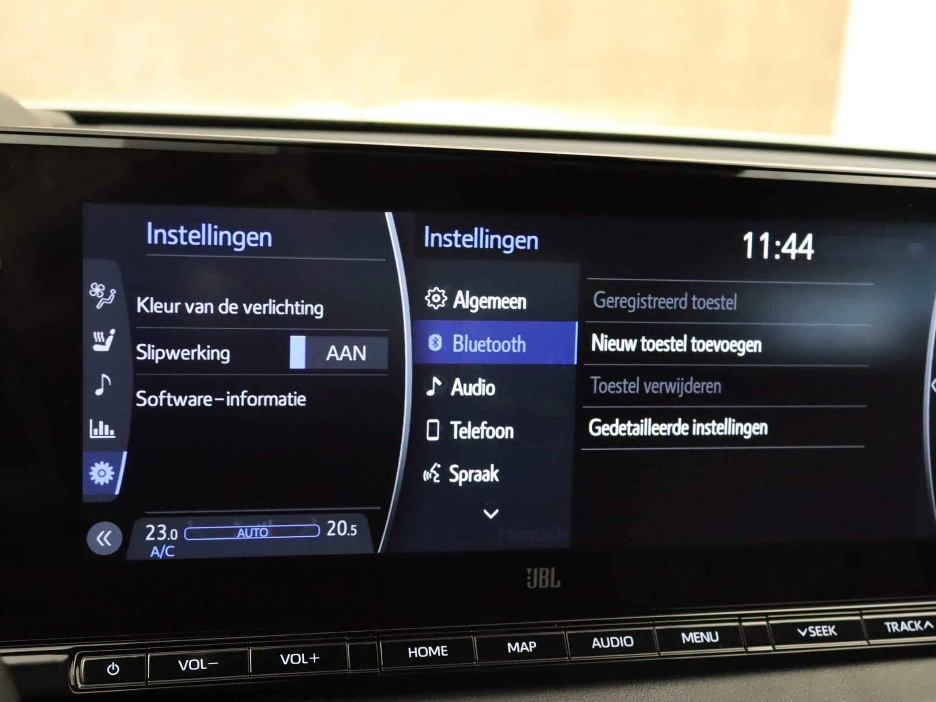 Toyota Mirai Prestige ORIGINEEL NEDERLANDSE AUTO - BTW AUTO - 16% BIJTELLING - JBL GELUIDSINSTALLATIE - ELEKTRISCH VERSTELBARE VOORSTOELEN - ACHTERBANKVERWARMING - VOORSTOELEN VERWARMD - HEAD UP DISPLAY - CAMERA VOOR EN ACHTER - 20 INCH LICHT METALEN VELGEN - 24/38