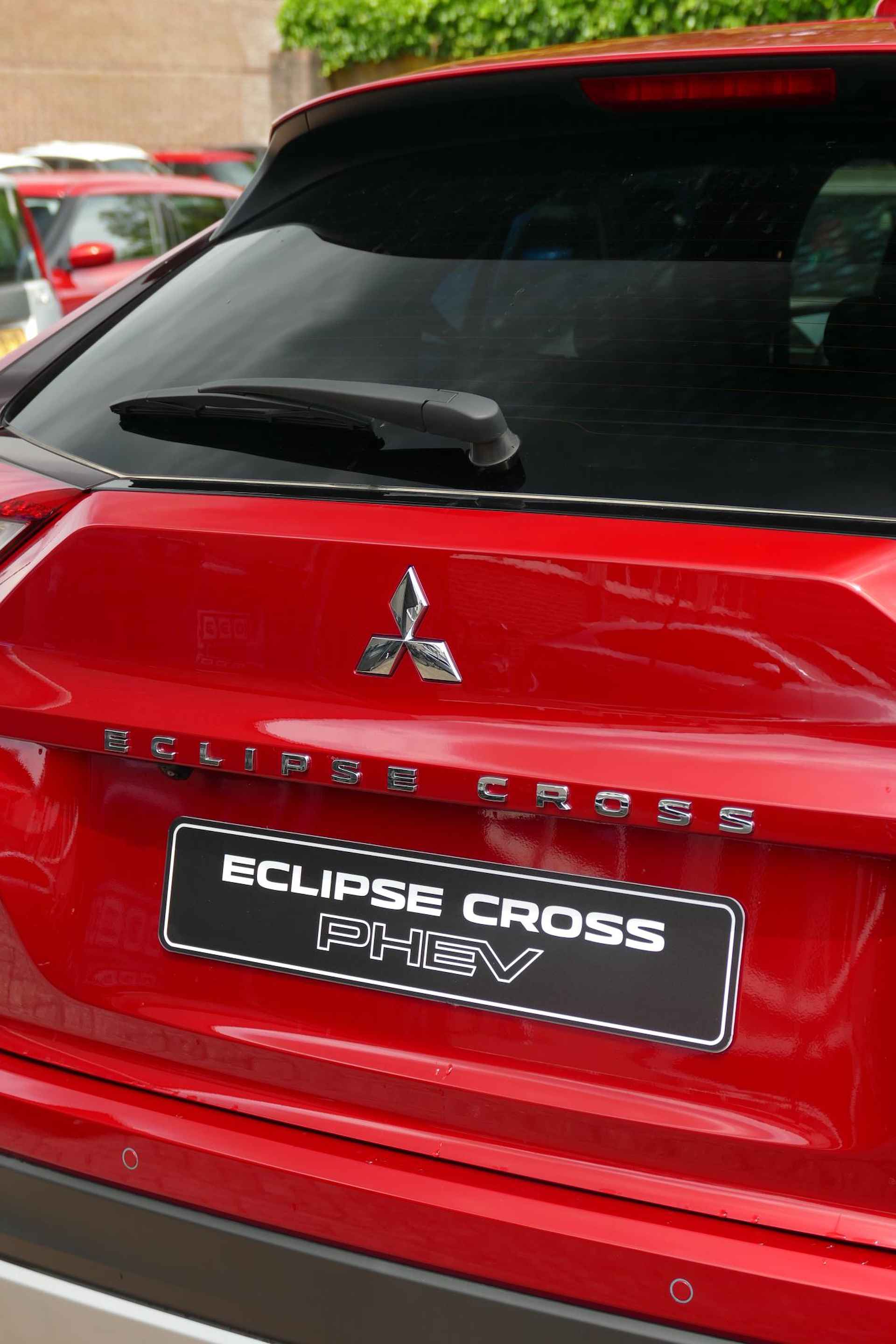 Mitsubishi Eclipse Cross 2.4 PHEV Intense+ | VAN €45.389 VOOR €36.925 | - 6/31