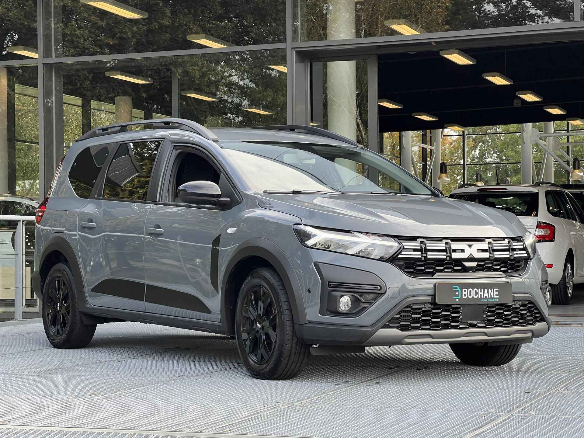 Dacia Jogger 1.0 TCe 110 Extreme 7p. | Navigatie | Achteruitrijcamera | Parkeersensoren voor + achter | Carplay | - 6/36