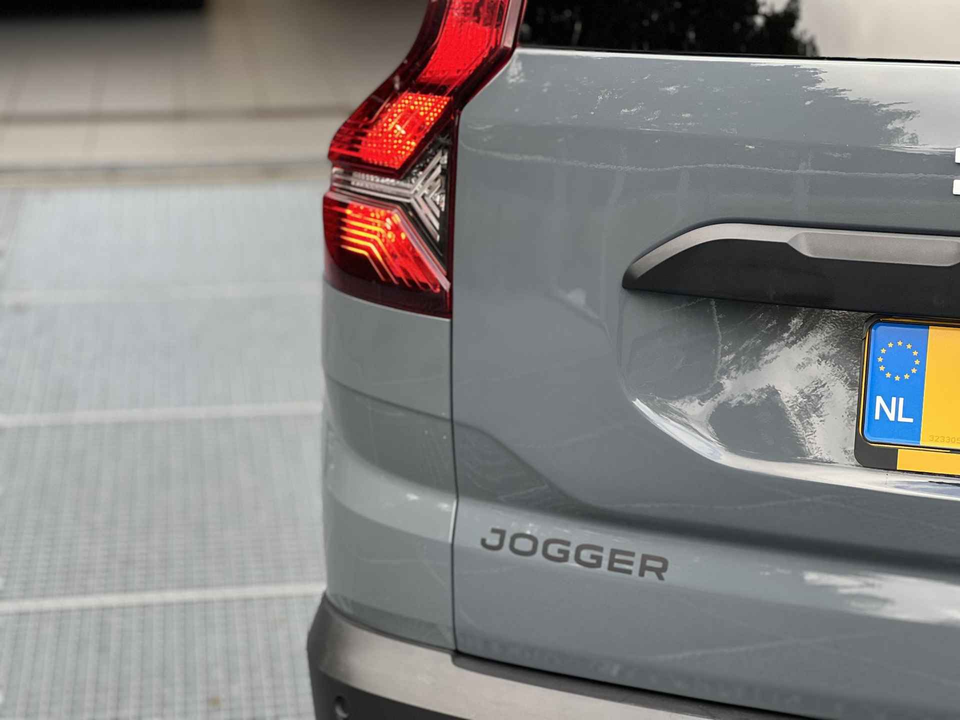 Dacia Jogger 1.0 TCe 110 Extreme 7p. | Navigatie | Achteruitrijcamera | Parkeersensoren voor + achter | Carplay | - 34/36