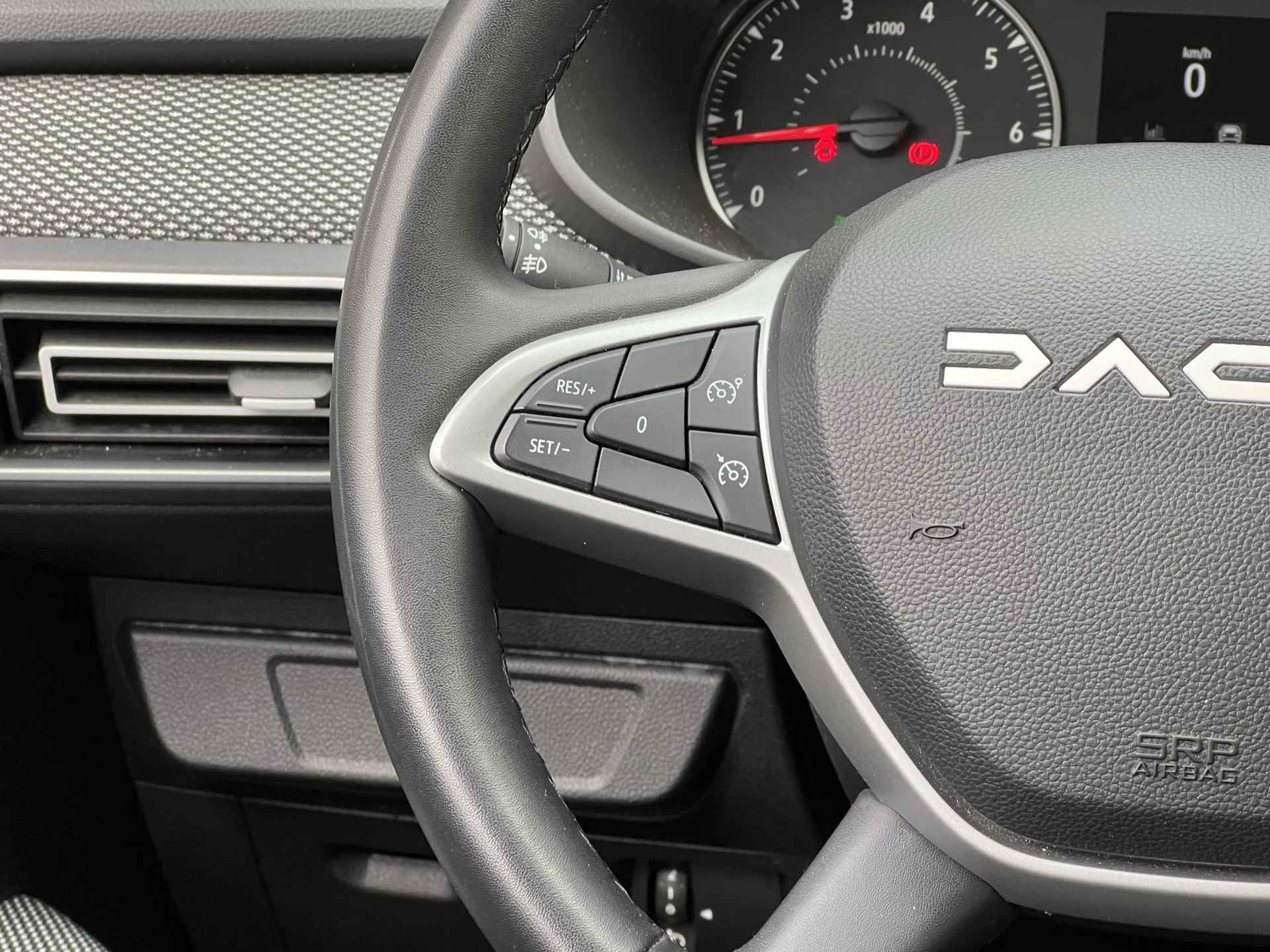 Dacia Jogger 1.0 TCe 110 Extreme 7p. | Navigatie | Achteruitrijcamera | Parkeersensoren voor + achter | Carplay | - 19/36