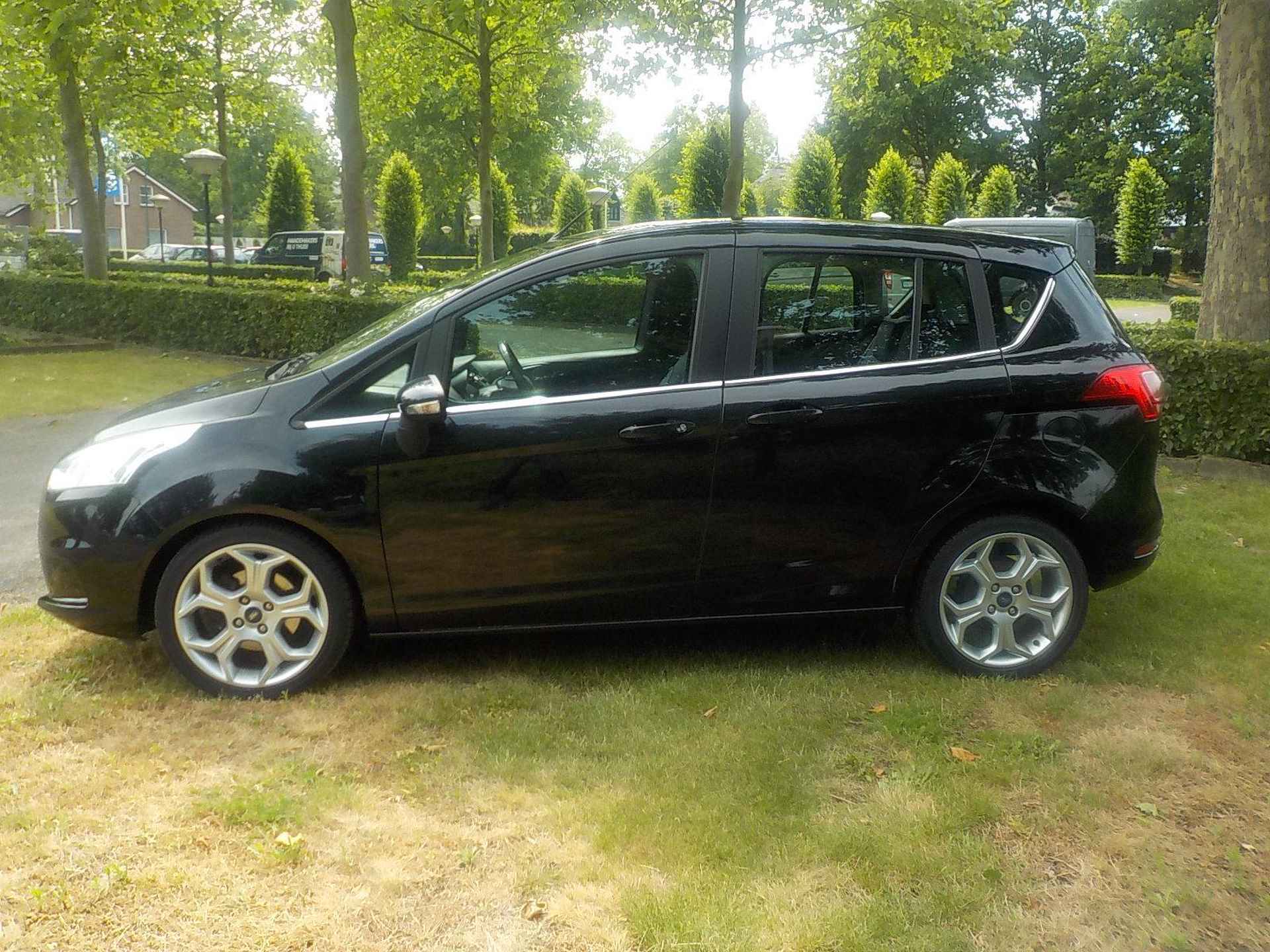 Ford B-Max 1.0 EcoBoost Titanium - 2/16