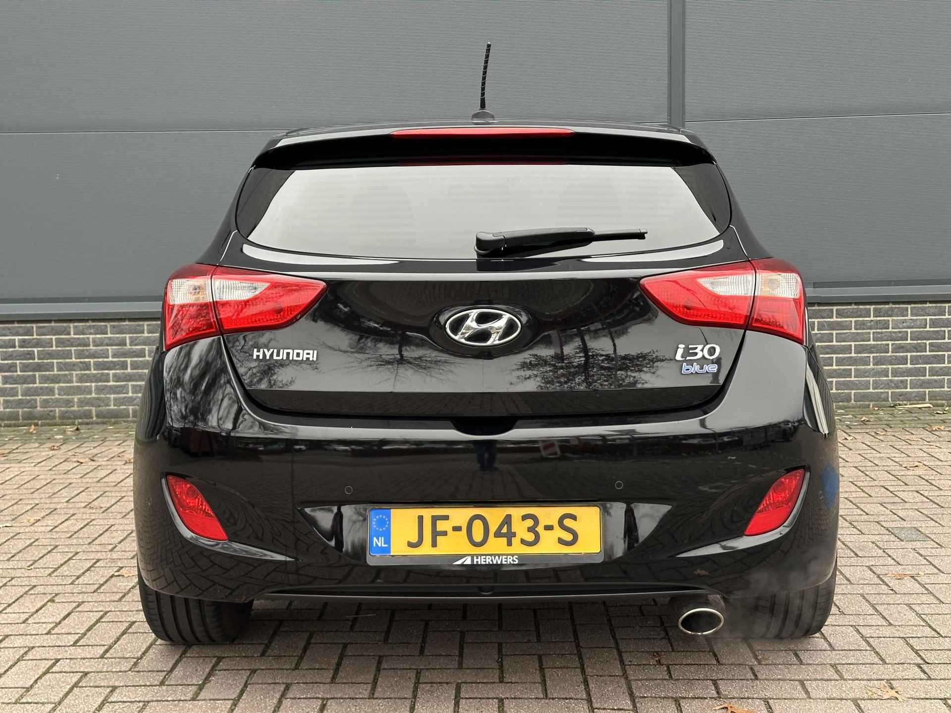 Hyundai i30 1.6 GDI i-Motion Plus / Dealer Onderhouden / Achteruitrij Camera / Navigatie / Cruise / Parkeer Sensoren Achter / - 23/36