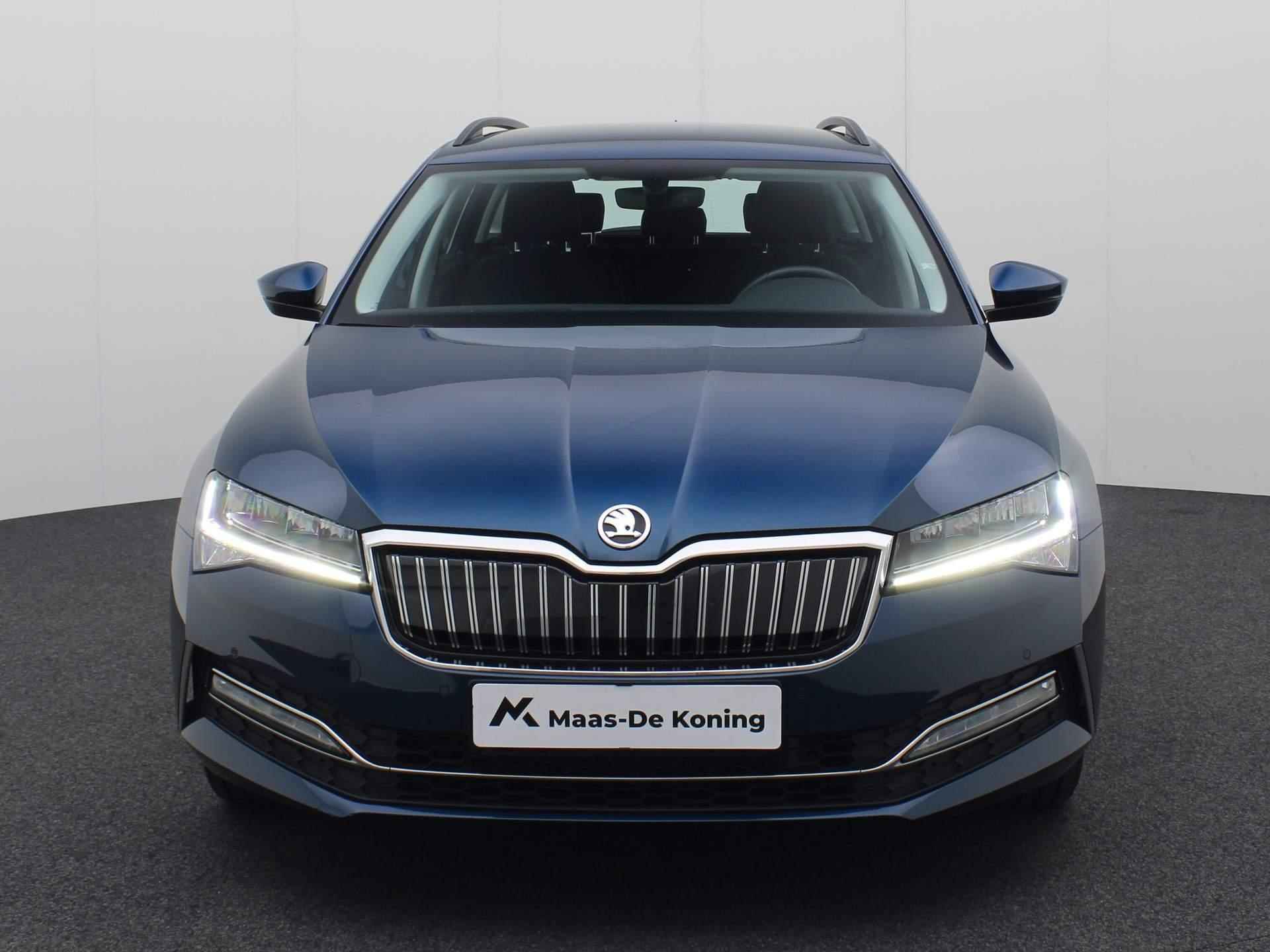 Skoda Superb Combi 1.4TSIiV 160kW/218PK Business Edition DSG · Navigatie · Stoel-&stuurverwarming · Parkeersensoren - 31/38