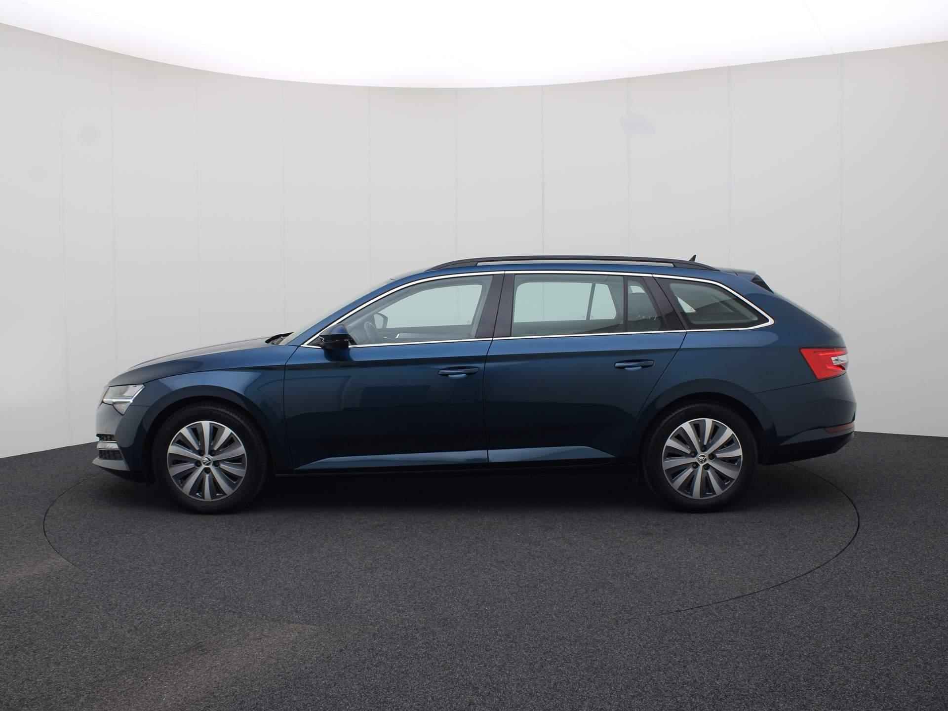 Skoda Superb Combi 1.4TSIiV 160kW/218PK Business Edition DSG · Navigatie · Stoel-&stuurverwarming · Parkeersensoren - 32/38