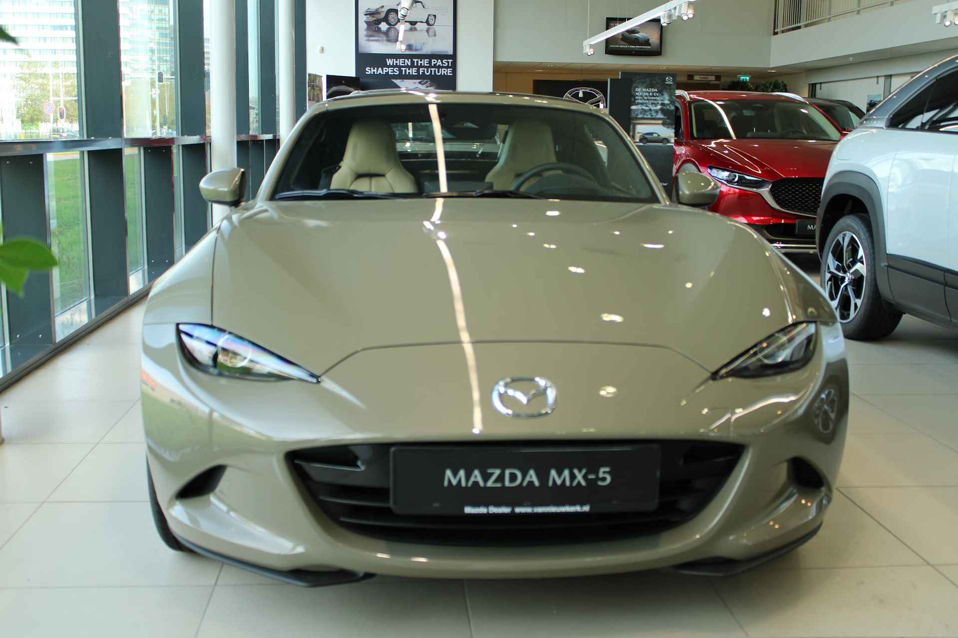 MAZDA Mx-5 Rf 1.5 Skyactiv-G 132pk Kazari 8.8" Multimedia Nappa Leder Two tone - 11/33