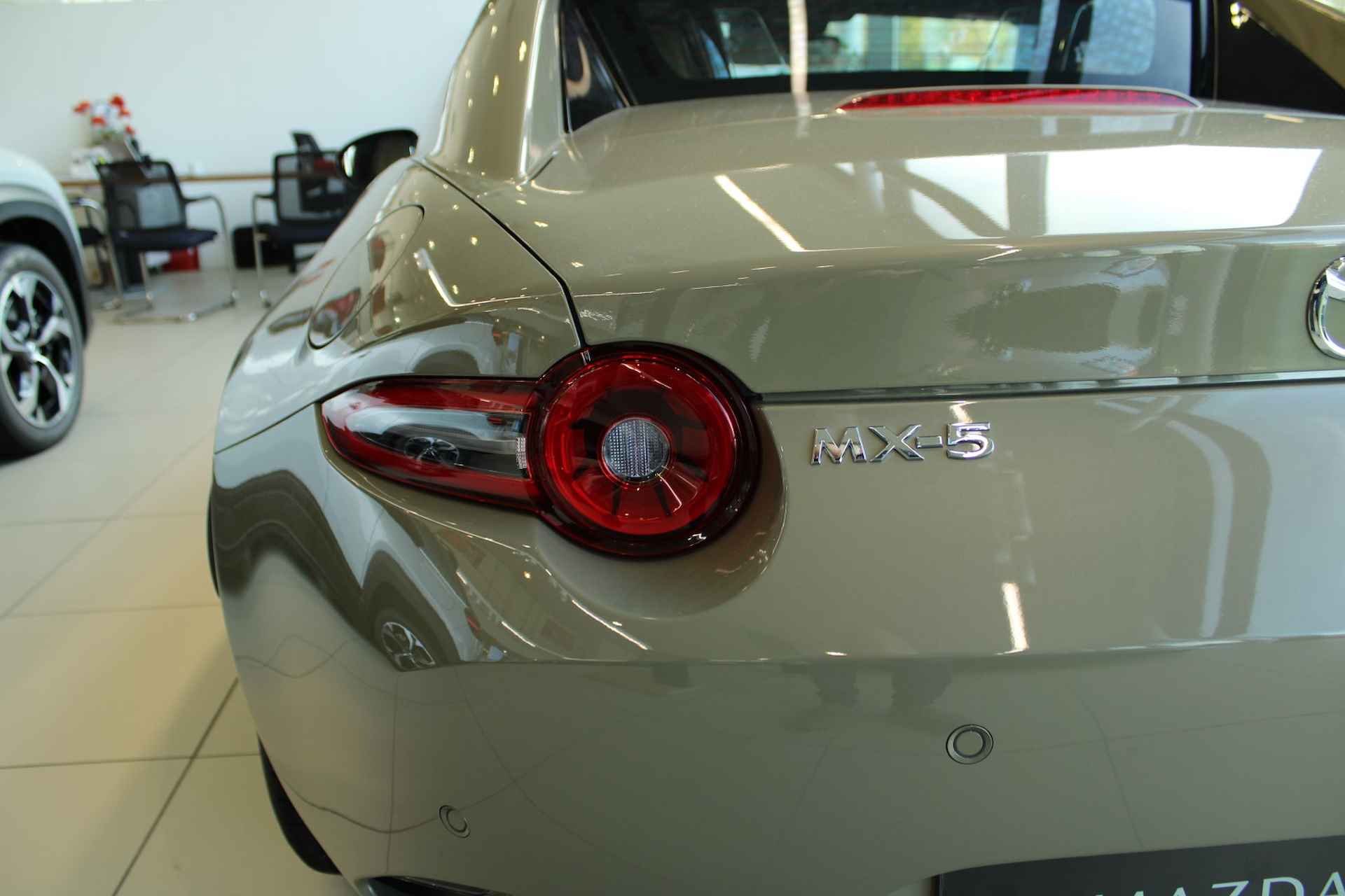 MAZDA Mx-5 Rf 1.5 Skyactiv-G 132pk Kazari 8.8" Multimedia Nappa Leder Two tone - 14/33