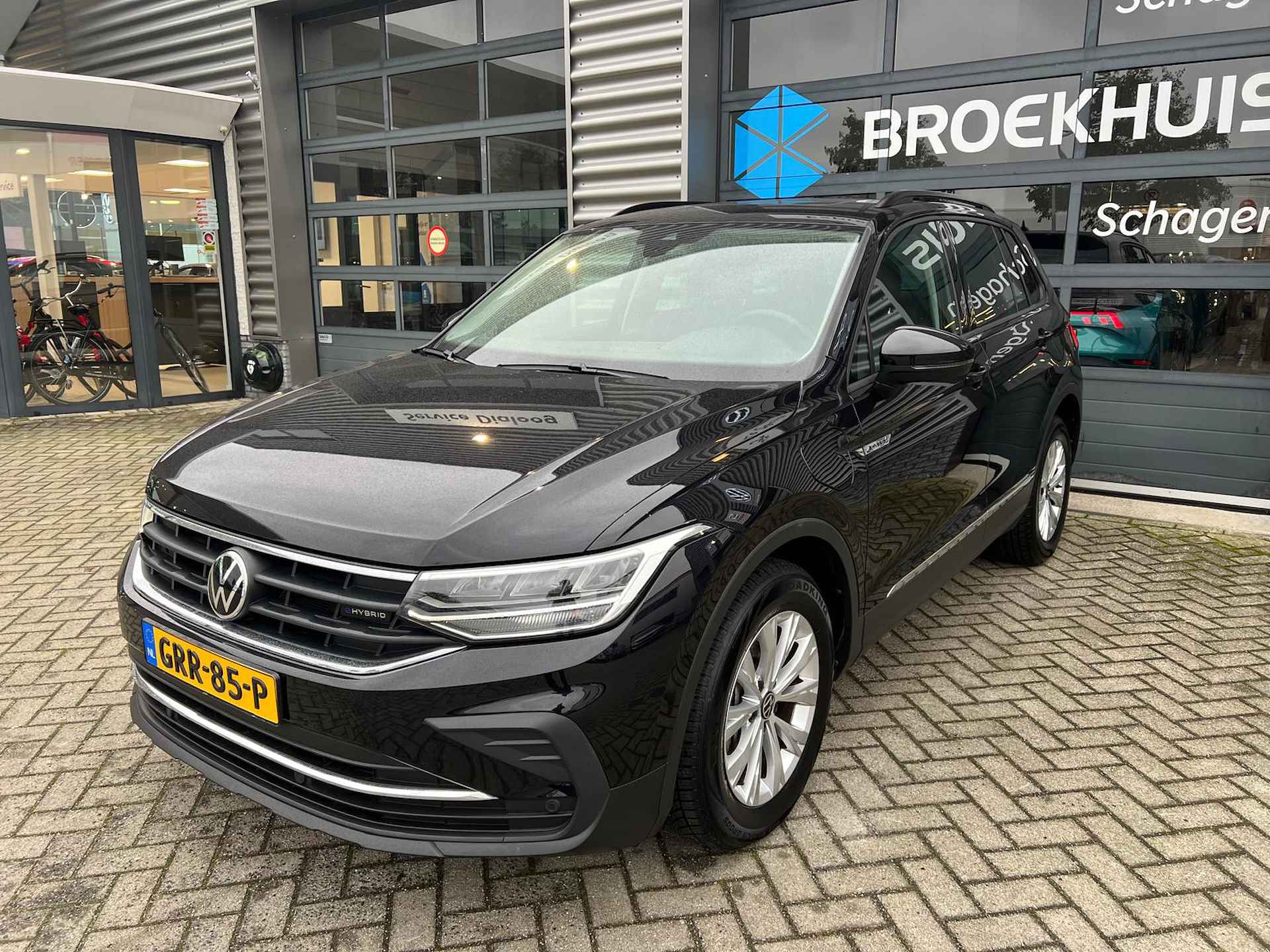 Volkswagen Tiguan 1.4 TSI 245 pk eHybrid | Elektrisch panoramadak | Digital cockpit | - 4/33