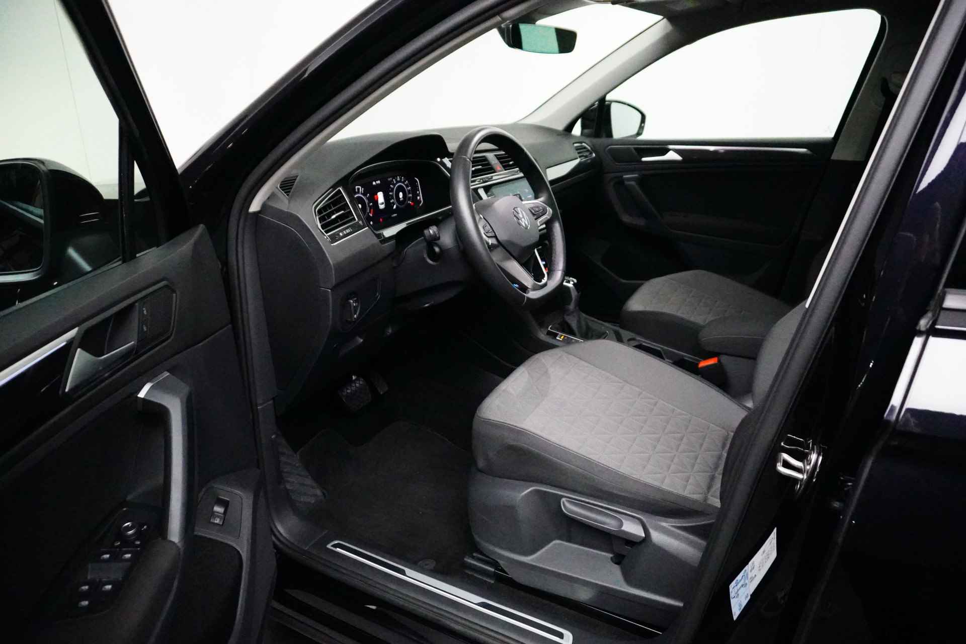 Volkswagen Tiguan 1.4 TSI 245 pk eHybrid | Elektrisch panoramadak | Digital cockpit | - 19/33