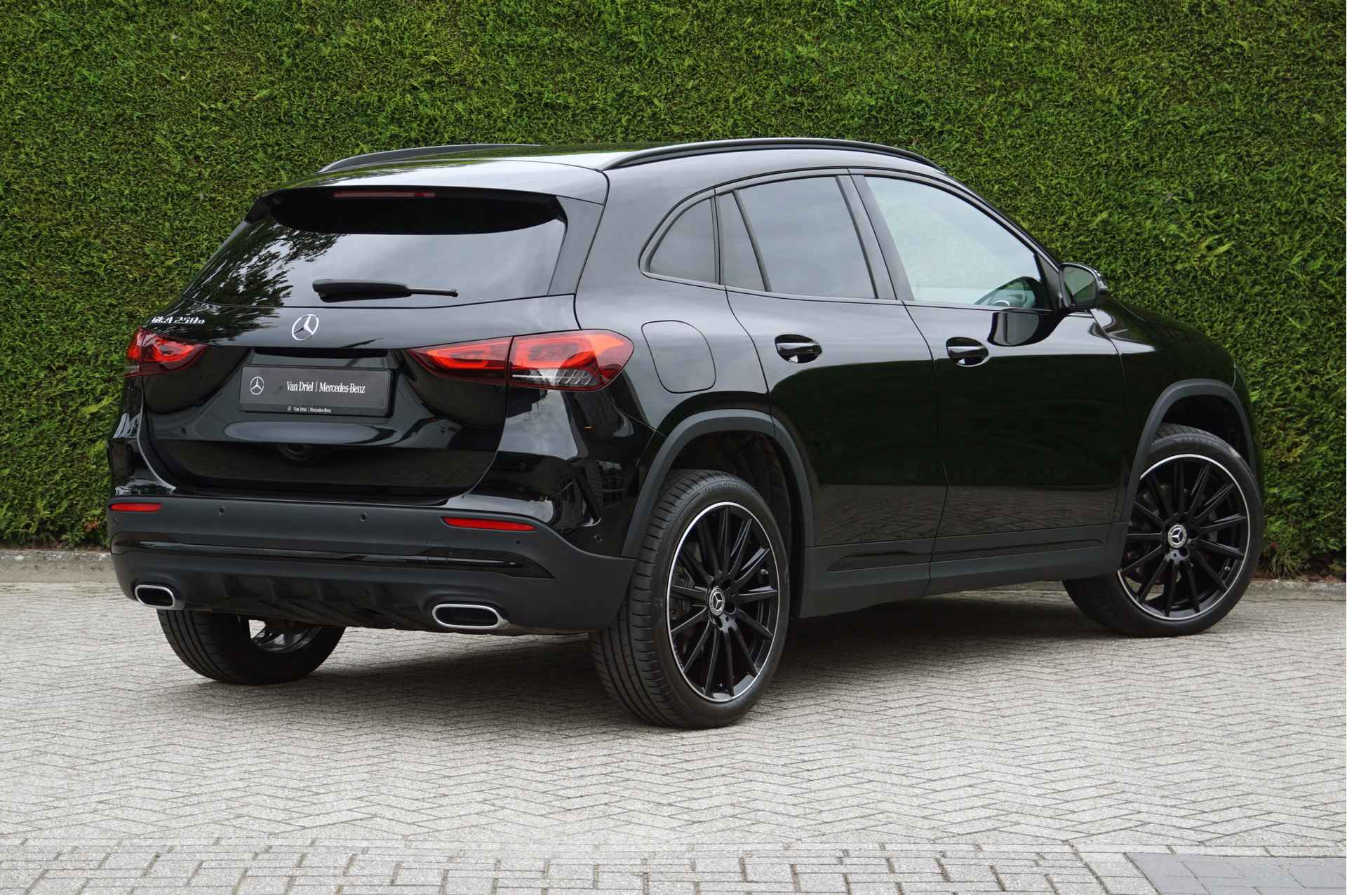 Mercedes-Benz GLA GLA 250 e AMG Line Night | Sfeerverlichting Dodehoek Sound - 39/54