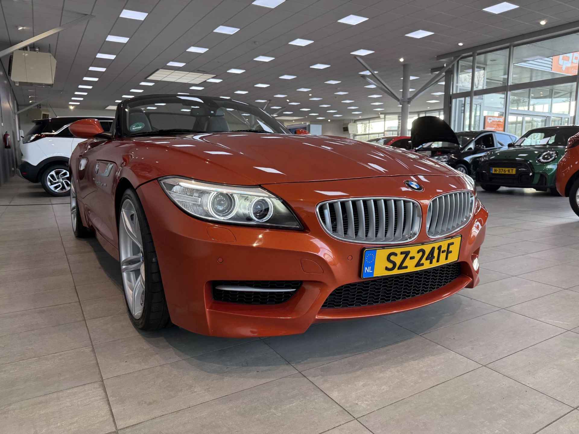 BMW Z4 Roadster sDrive35is High Executive - 5/26