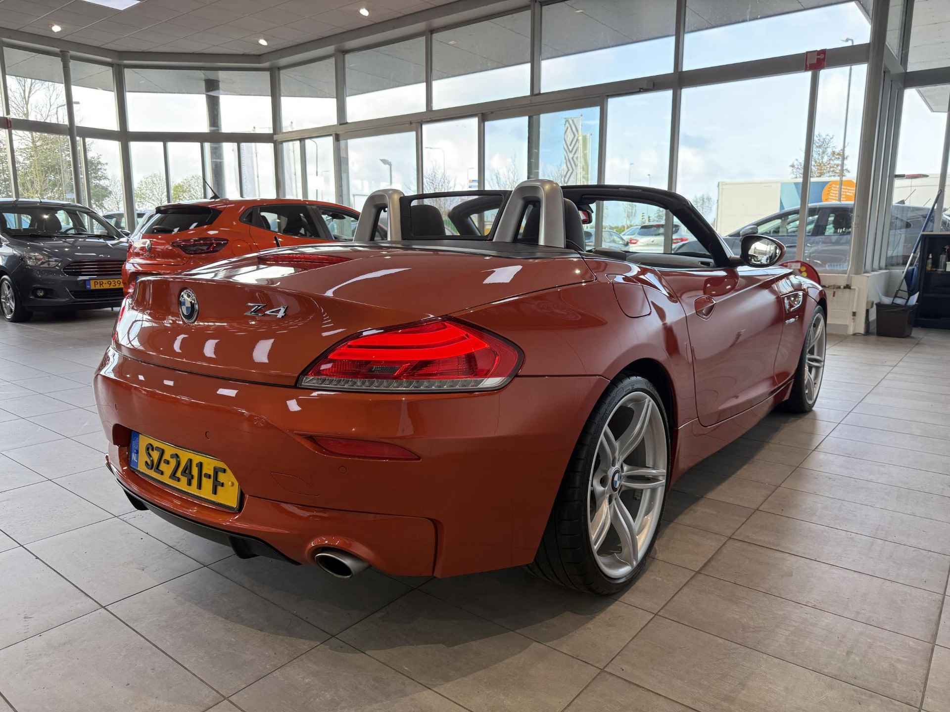 BMW Z4 Roadster sDrive35is High Executive - 6/26