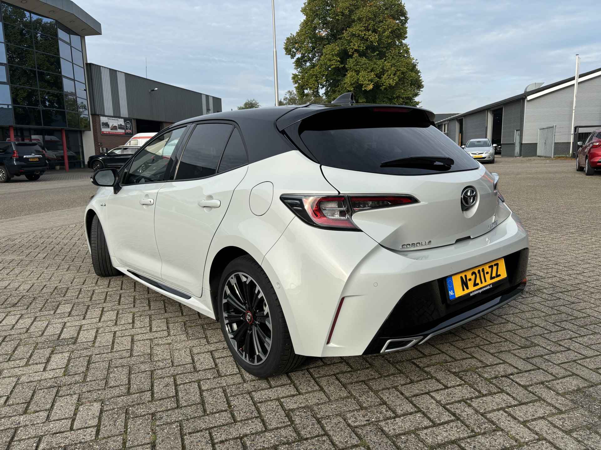 Toyota Corolla 1.8 Hybrid GR-Sport NL-Auto / Apple/Android Carplay / Draadloze telefoonlader / Keyless / Camera / Led Koplampen / Parkeersensor - 5/25