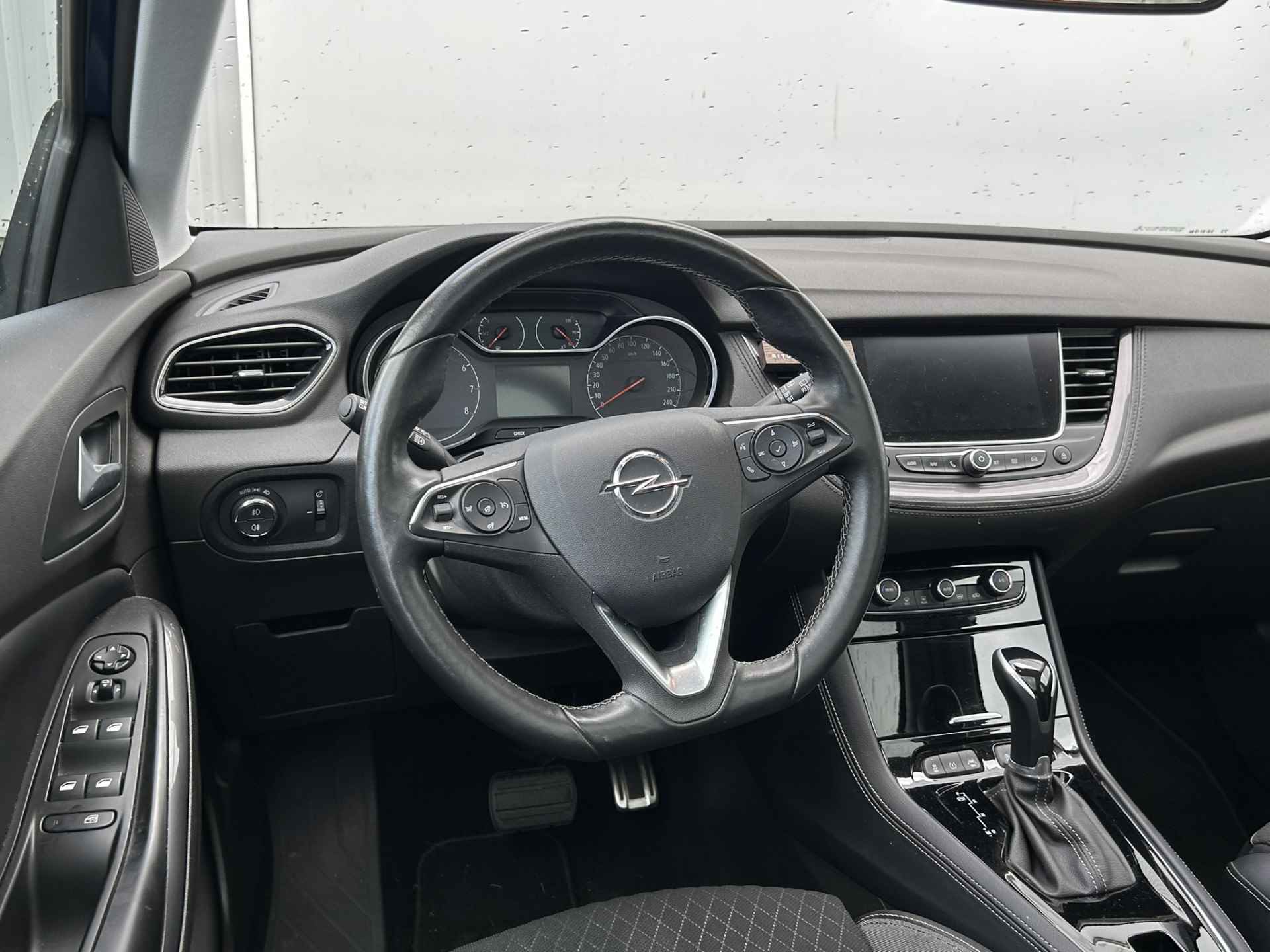 Opel Grandland X 1.6 Turbo 180pk Automaat | TREKHAAK 1600kg | AGR stoelen | Panoramadak | Stoelverwarming vóór en achter | Stuur- en voorruitverw Elektrische achterklep | 19 inch LM velgen | DAB+ radio | Zelfdimmende binnenspiegel | - 18/34