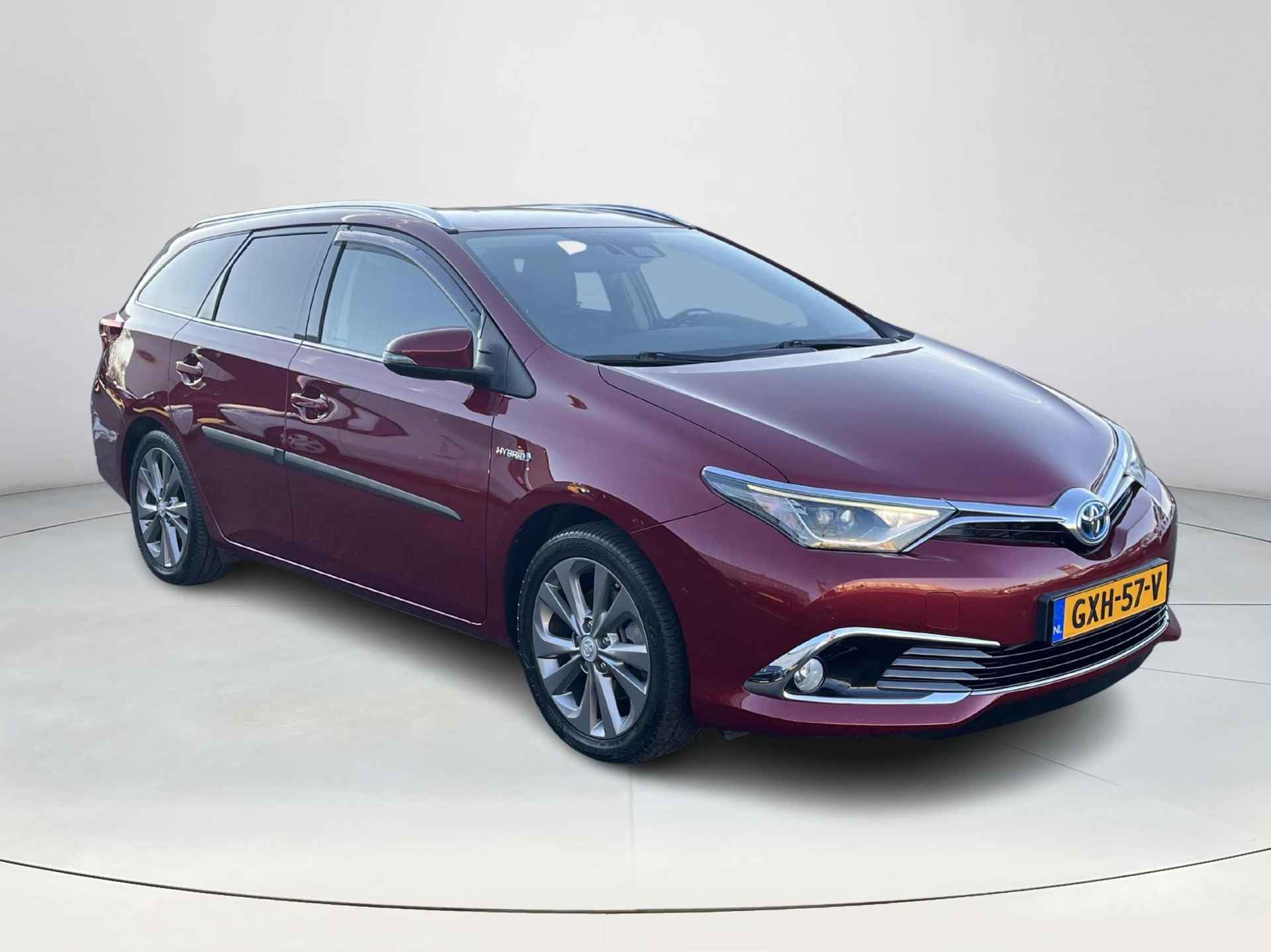 Toyota Auris 1.8 Hybrid Executive - 8/34