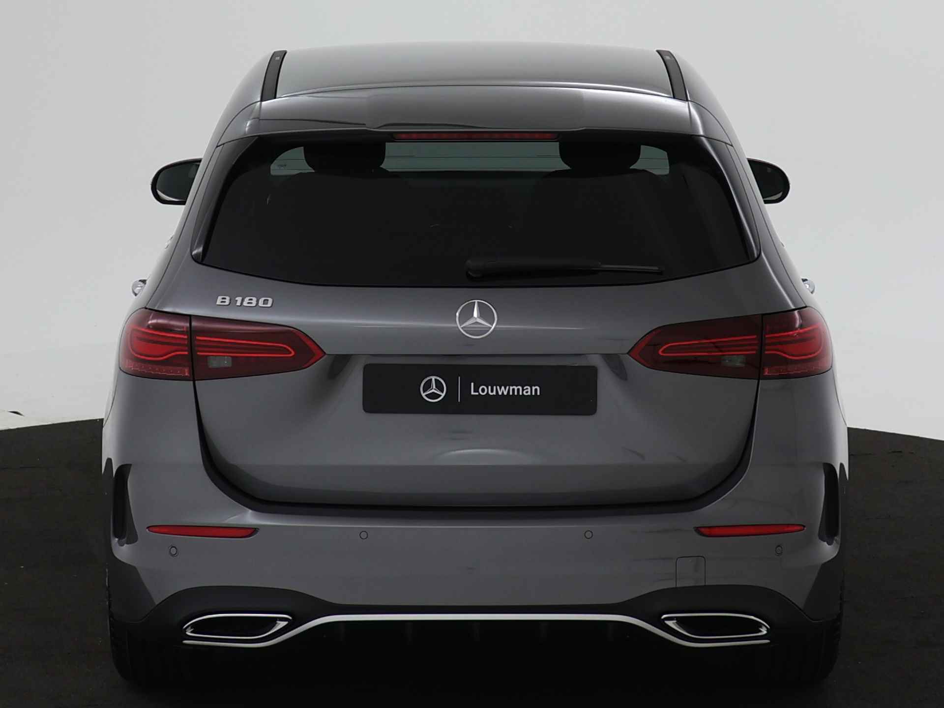 Mercedes-Benz B-Klasse 180 Star Edition AMG Line | Dodehoekassistent | Parkeerpakket met achteruitrijcamera | Keyless-Go comfortpakket | USB-pakket plus | Verwarmde stoelen vooraan | Sfeerverlichting | EASY PACK achterklep | - 24/39