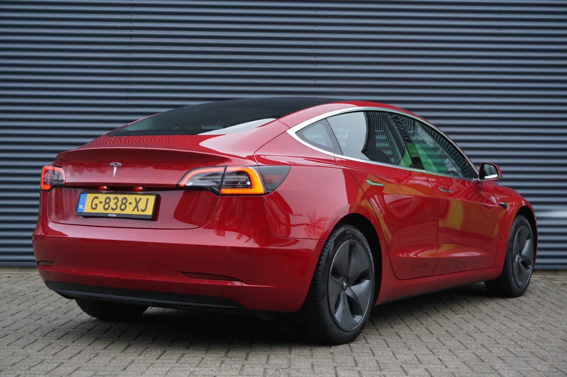 Tesla Model 3 350pk Long Range AWD 75 kWh | Stoelverwarming Voor & Achter | Achteruitrijcamera | FSD Mogelijkheid - 2/31