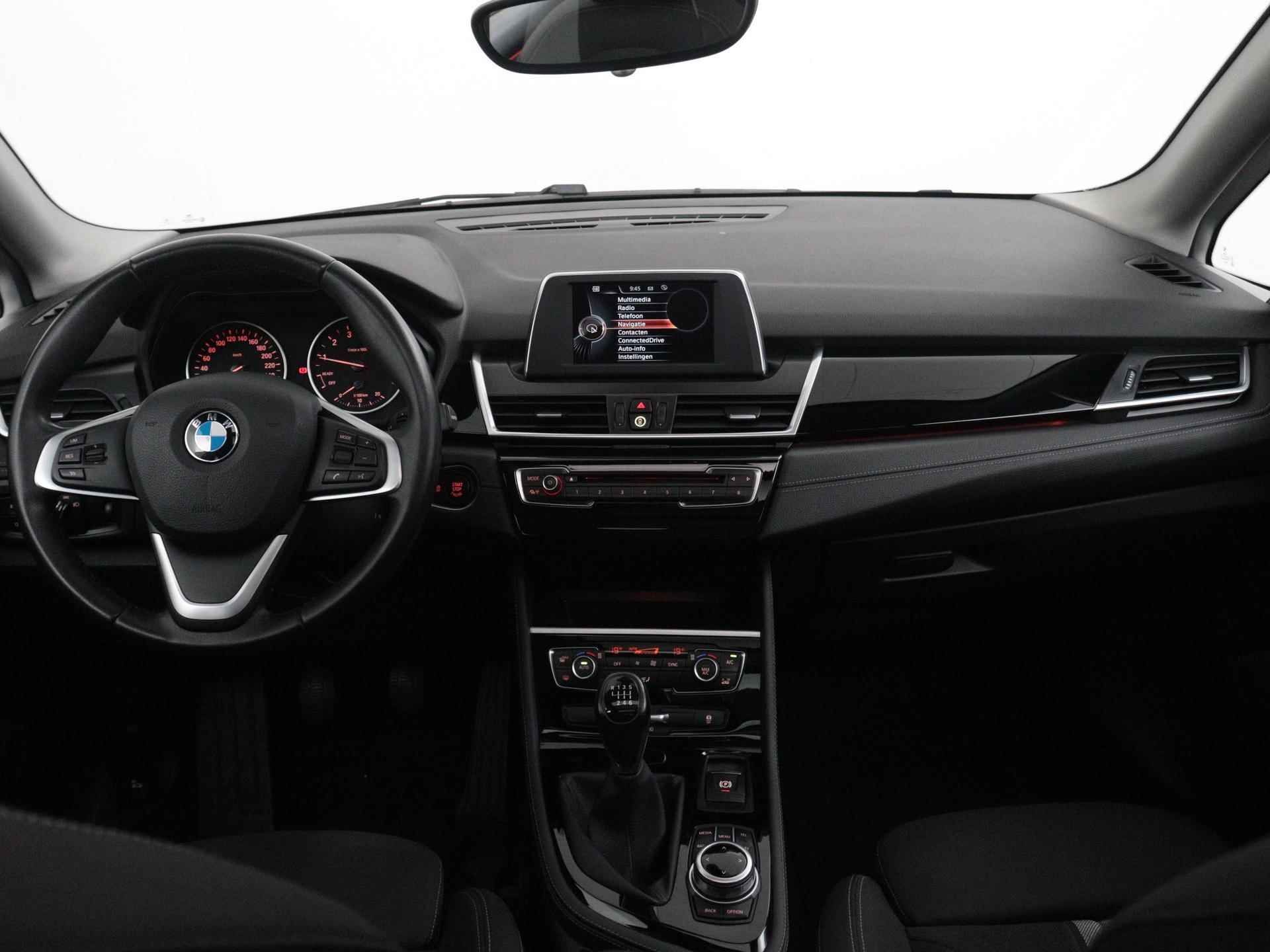 BMW 2-serie Active Tourer 218i Centennial Executive | slechts 18.622 km | panorama dak | LMV - 15/21