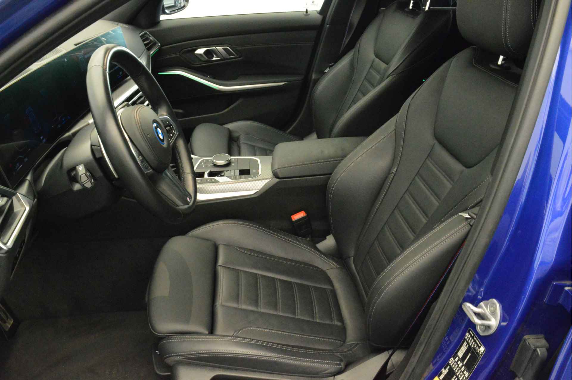 BMW 3-serie 320e High Executive M Sport Automaat / Sportstoelen / Stoelverwarming / Adaptief M Onderstel / Cruise Control / Adaptieve LED / Live Cockpit Plus / Driving Assistant - 7/22