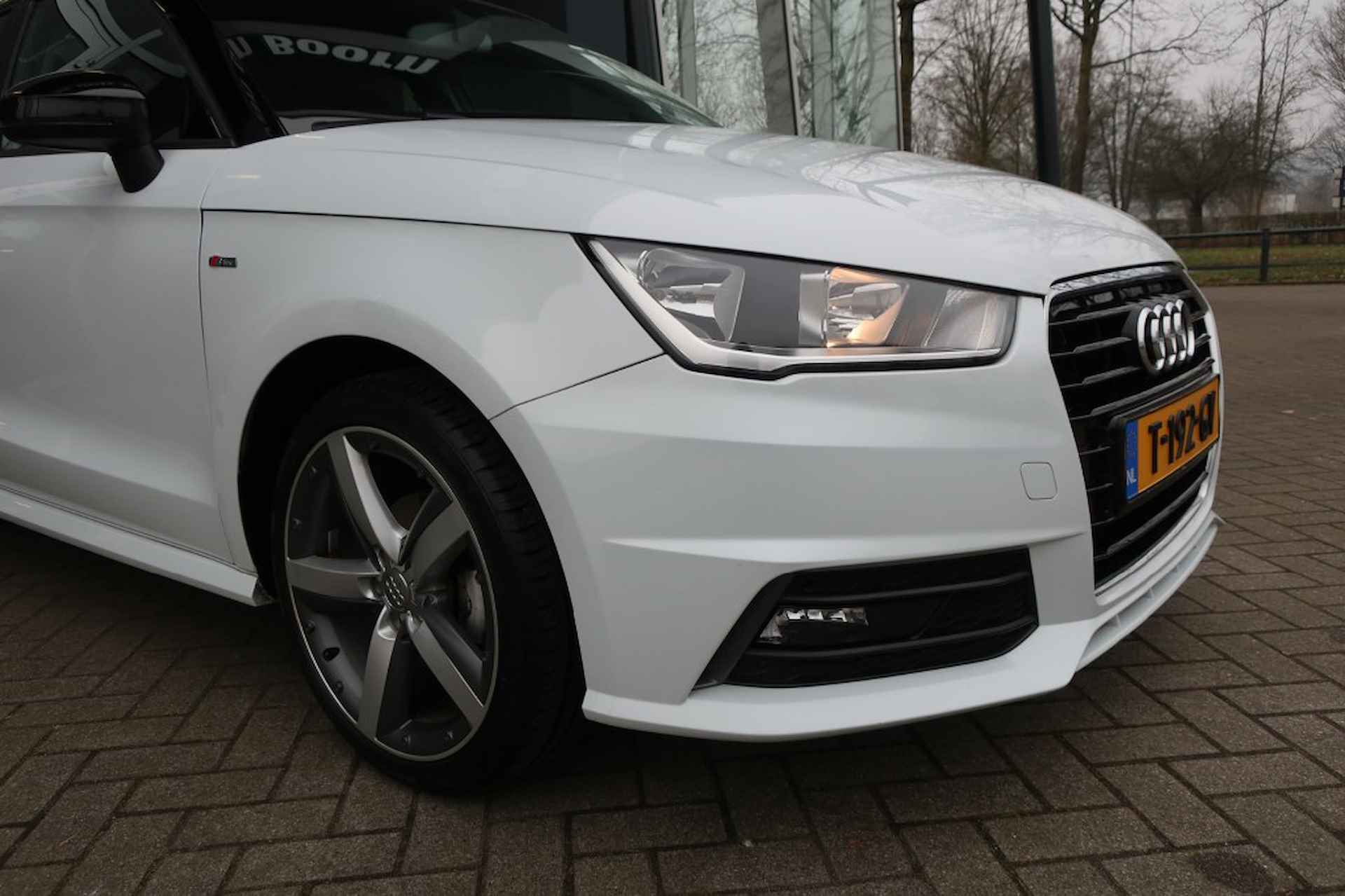 AUDI A1 1.0 TFSI 95PK, Airco, PDC, Lichtsensor, etc. - 12/31