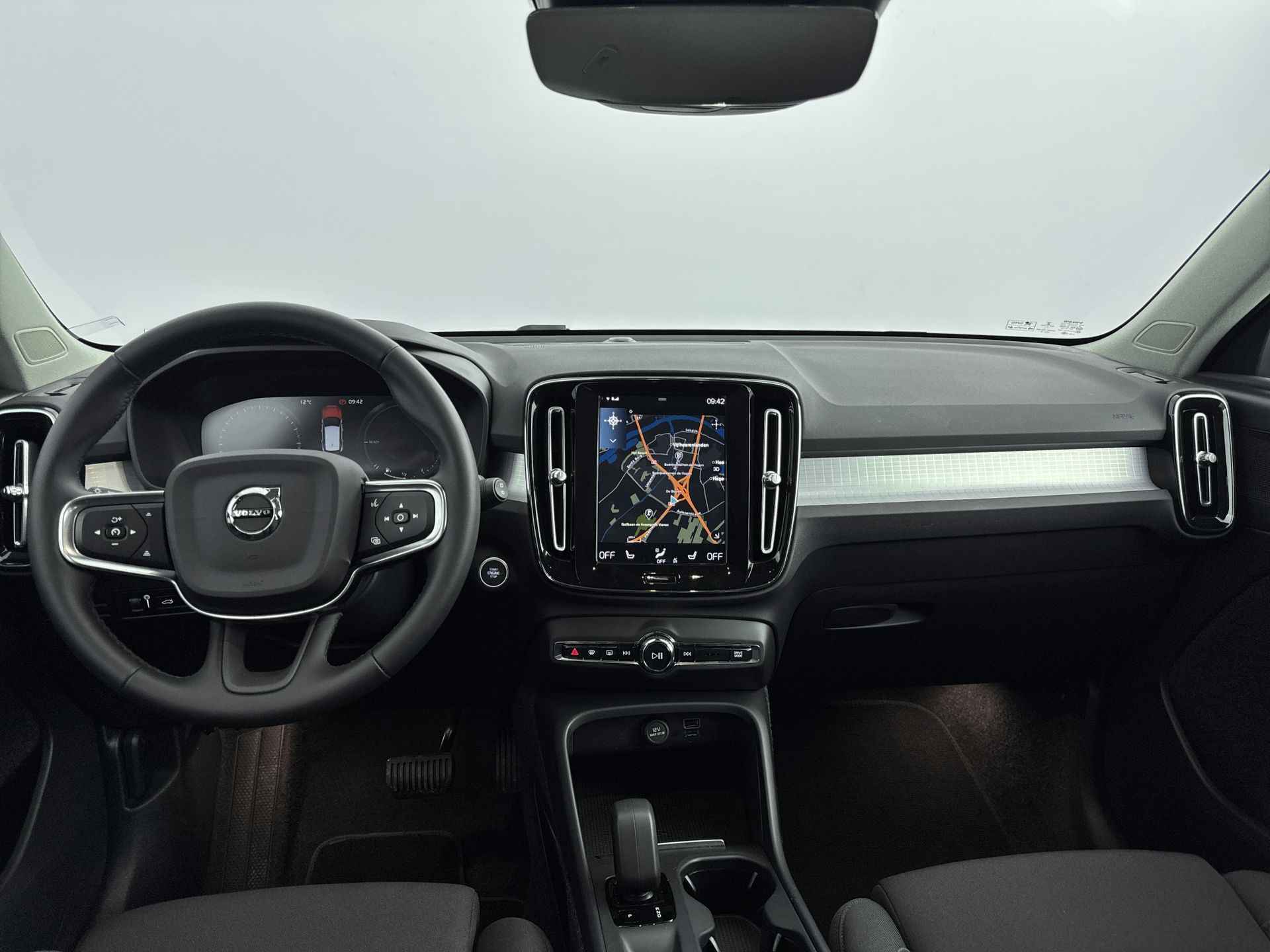 Volvo XC40 T4 211pk RECHARGE INSCRIPTION EXPRESSION | Navigatie | Stoelverwarming | Elektrische stoelbediening | - 4/28