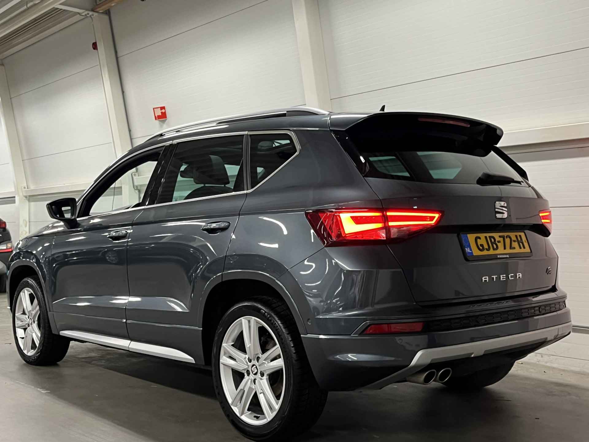 SEAT Ateca 1.5 TSI FR Business Intense Automaat | Lederen bekleding | Electrische stoelverstelling | Panoramadak - 4/46