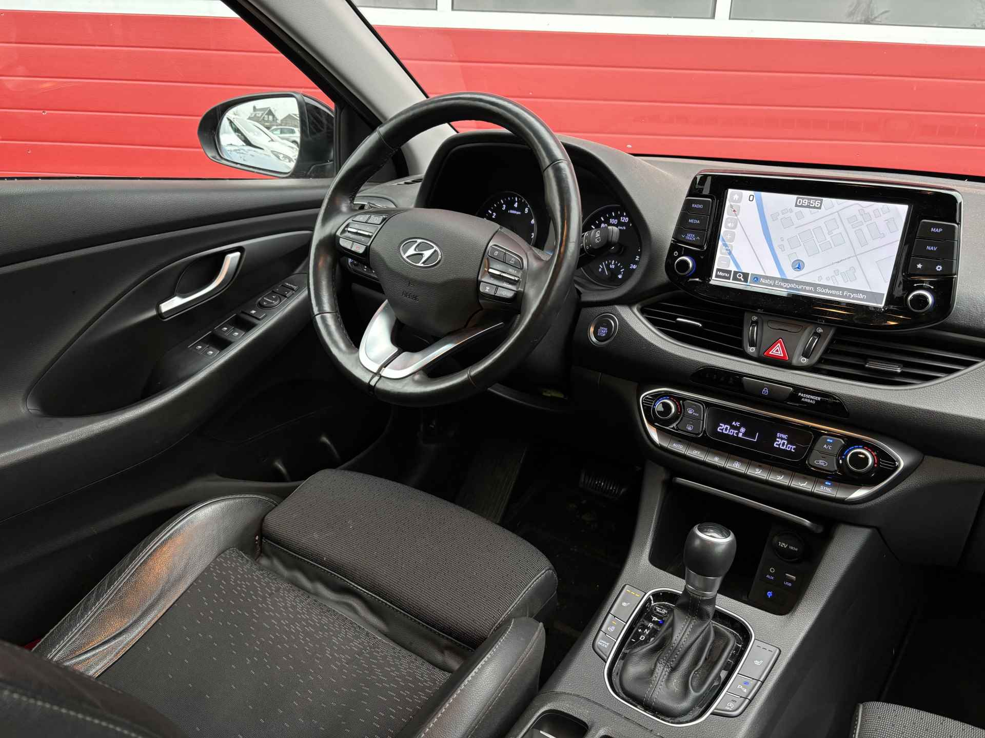 Hyundai i30 Wagon 1.4 T-GDI Premium AUTOMAAT / TREKHAAK / FULL LED / STOELVERW / STUURVERW / CARPLAY / CAMERA / ACC / BLUETOOTH - 4/10