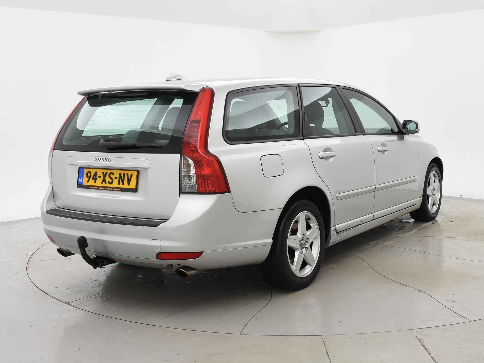 Volvo V50 2.4 D5 180 PK GEARTRONIC AUTOMAAT + TREKHAAK - 3/26