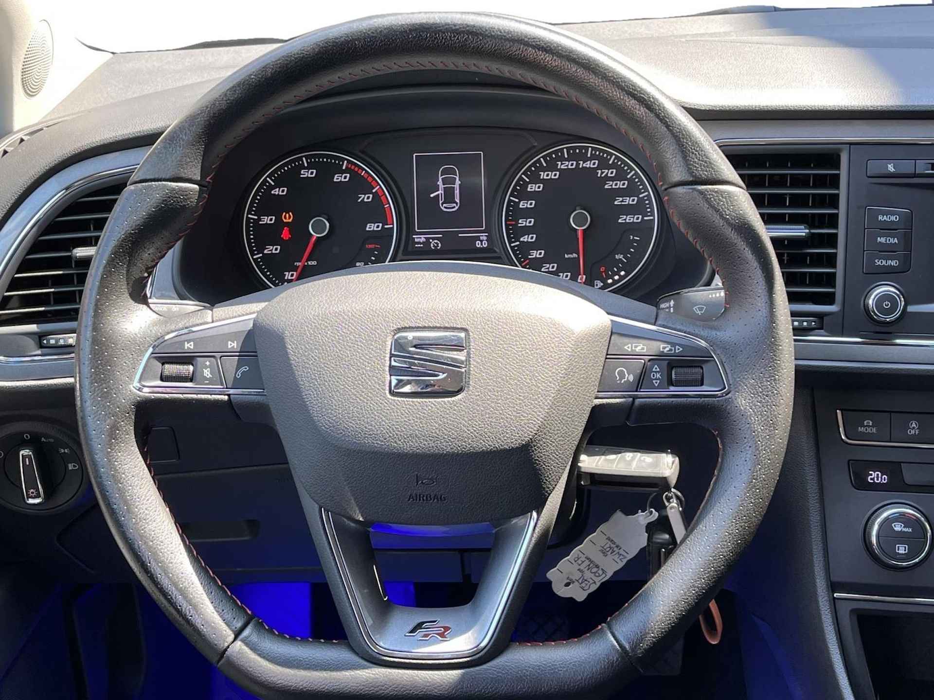 SEAT Leon 1.8 TSI FR Climate control, Apple Carplay, Cruise control, 17"Lichtmetalen velgen, USB/AUX, Elektrische ramen V+A, Isofix, Multifunctioneel stuurwiel, LED (MET GARANTIE*) - 19/32