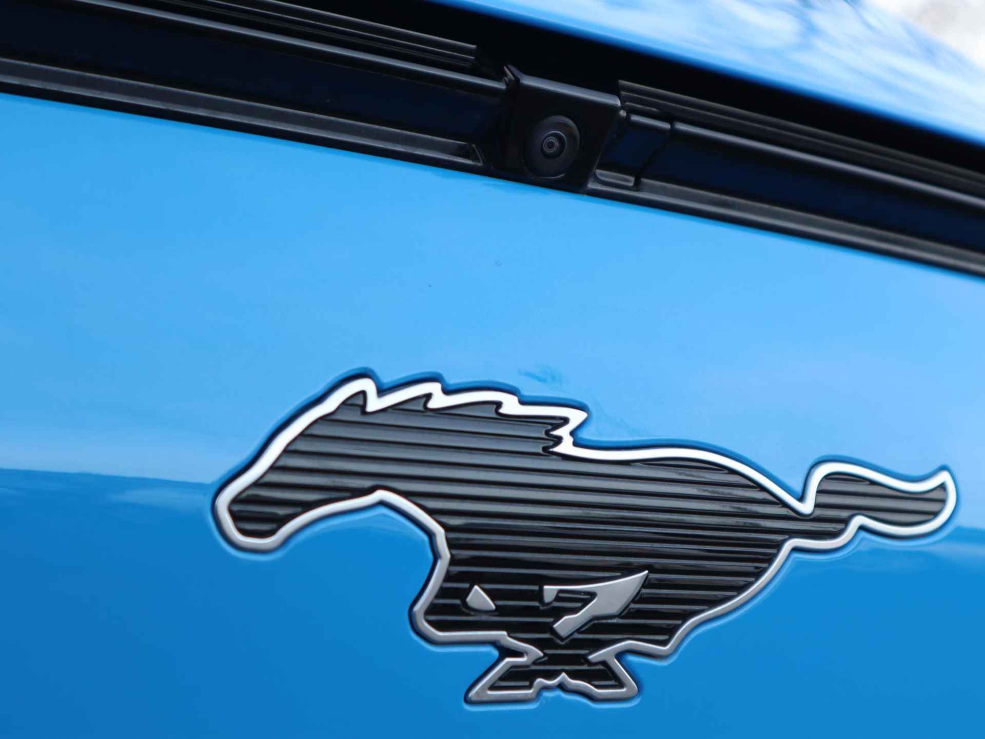 Ford Mustang Mach-E 98kWh AWD Premium | 19" Lichtmetalen velgen | B&O Premium Audio | Led verlichting | 360° Camera | Dodehoek detectie | Panorama dak | Lederen bekleding | El. verstelbare voorstoelen | - 12/58