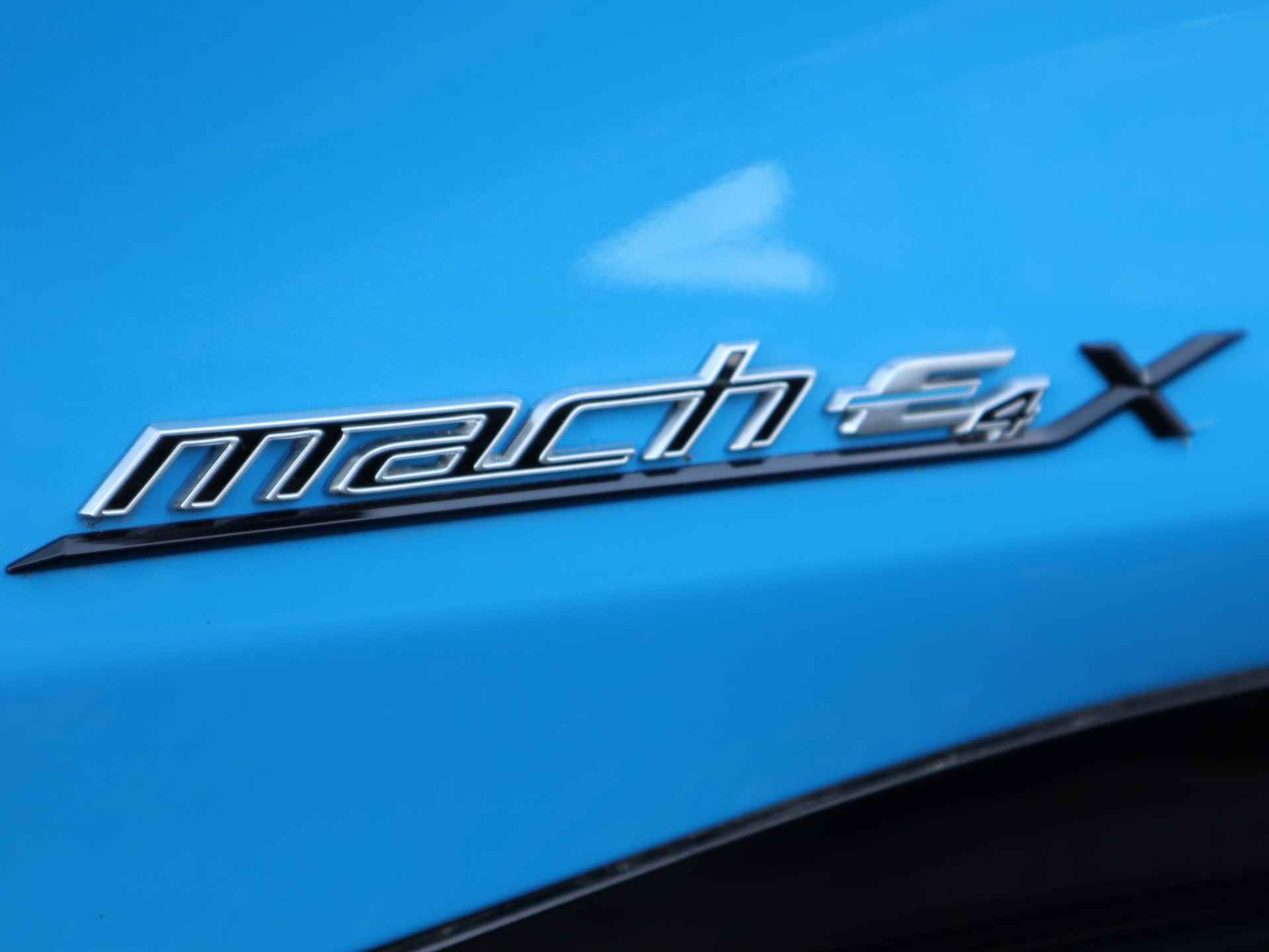 Ford Mustang Mach-E 98kWh AWD Premium | 19" Lichtmetalen velgen | B&O Premium Audio | Led verlichting | 360° Camera | Dodehoek detectie | Panorama dak | Lederen bekleding | El. verstelbare voorstoelen | - 18/58