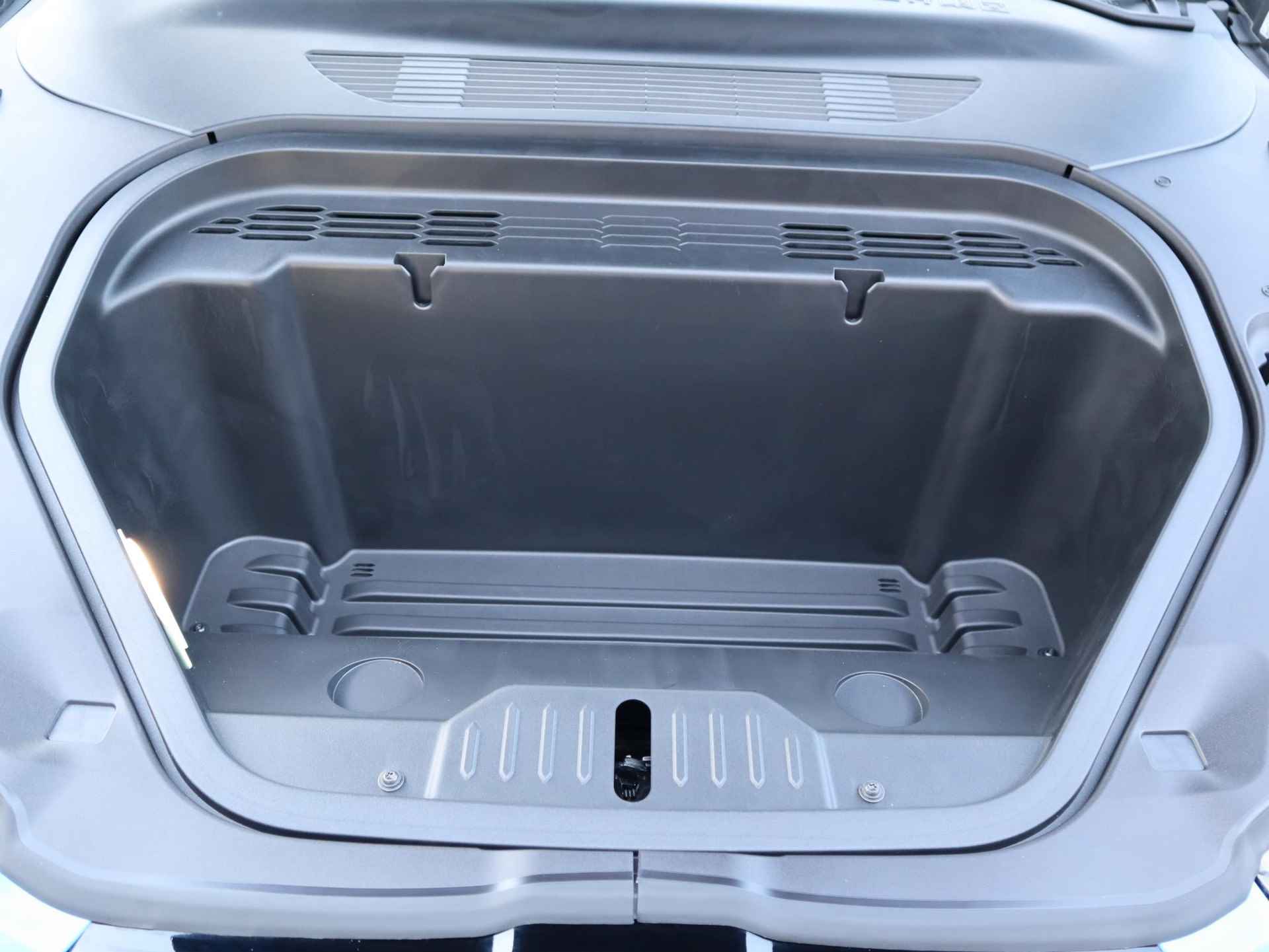 Ford Mustang Mach-E 98kWh AWD Premium | 19" Lichtmetalen velgen | B&O Premium Audio | Led verlichting | 360° Camera | Dodehoek detectie | Panorama dak | Lederen bekleding | El. verstelbare voorstoelen | - 27/58
