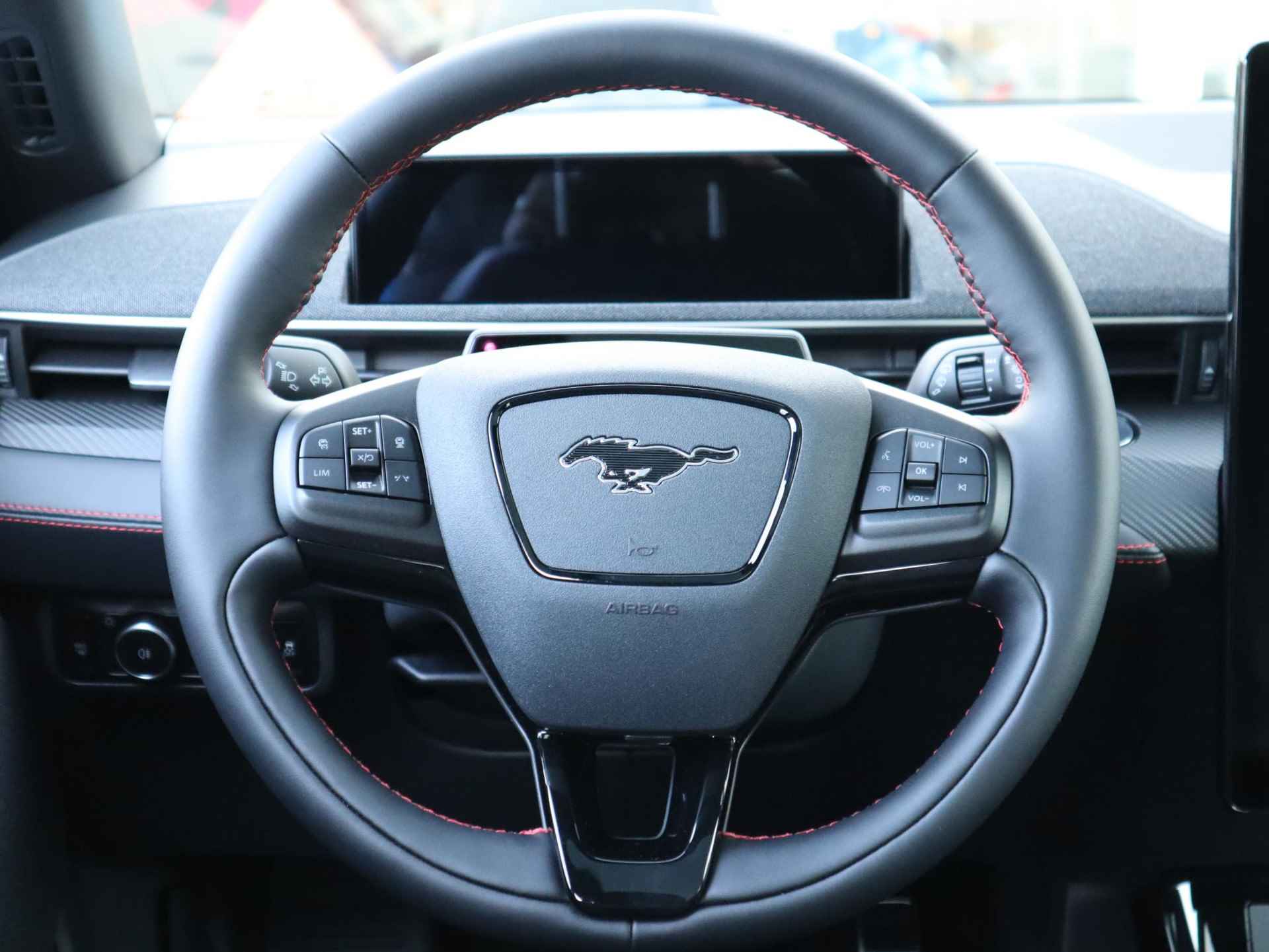 Ford Mustang Mach-E 98kWh AWD Premium | 19" Lichtmetalen velgen | B&O Premium Audio | Led verlichting | 360° Camera | Dodehoek detectie | Panorama dak | Lederen bekleding | El. verstelbare voorstoelen | - 36/58