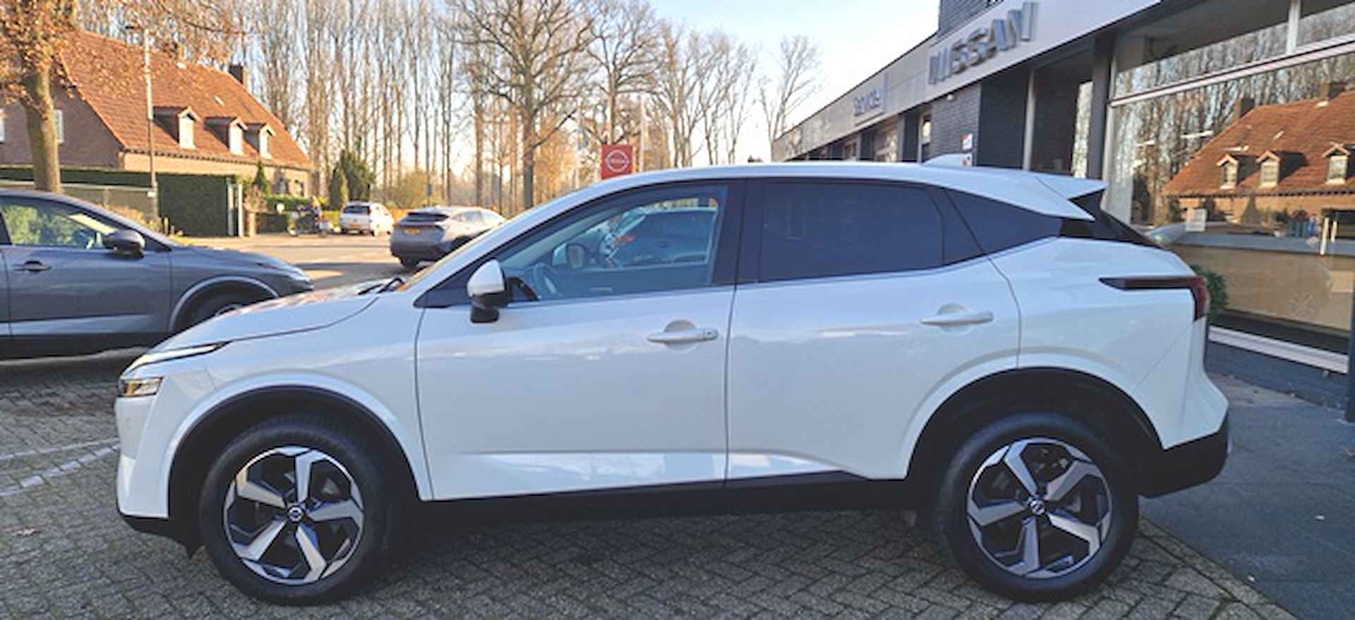 NISSAN Qashqai 1.3 158PK DIG-Turbo Mild-Hybrid  X-Tronic A/T N-Connecta - Headup Display - Cold Pack & 18" - 4/18