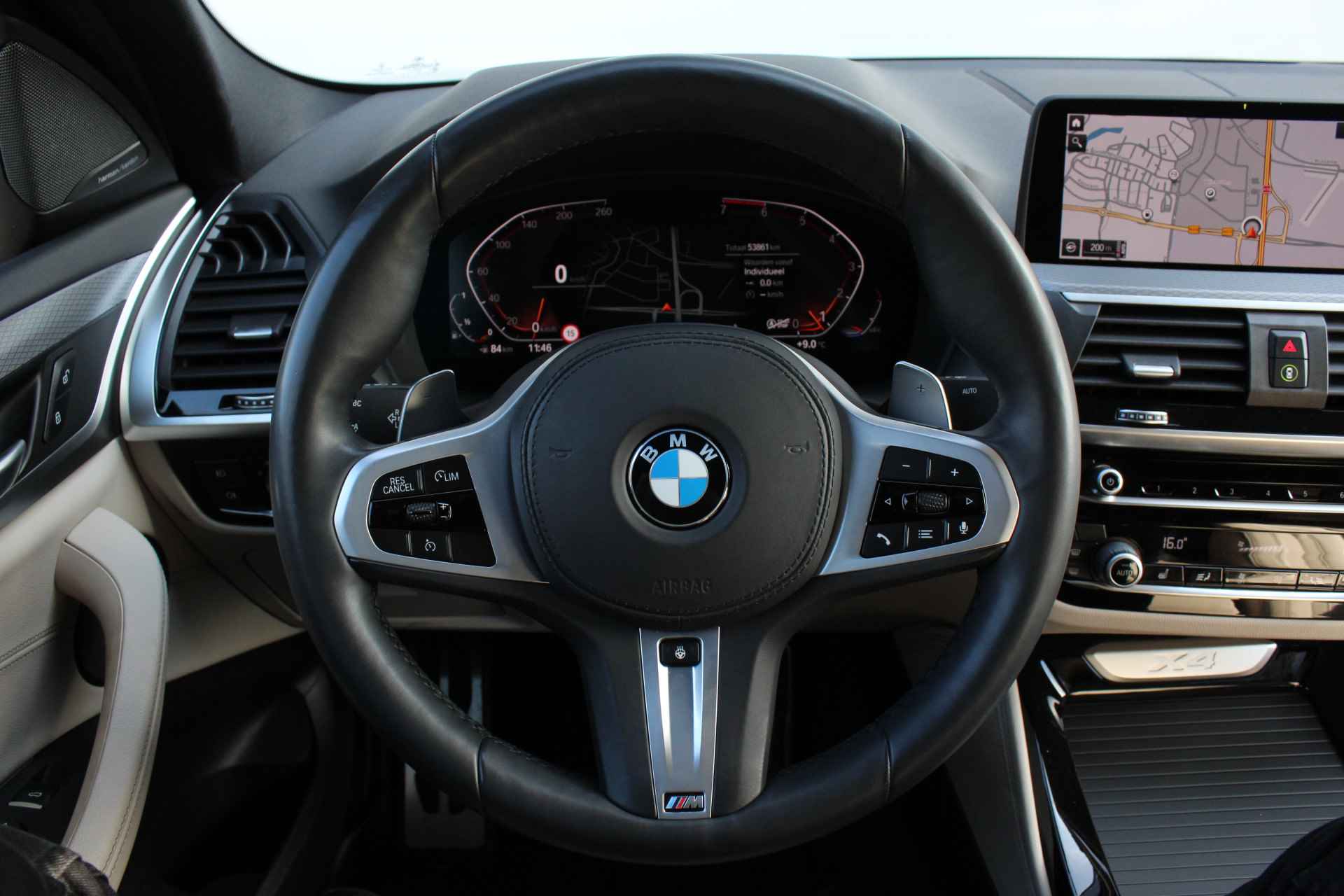 BMW X4 xDrive20i High Executive M Sport Automaat / Panoramadak / Sportstoelen / Adaptieve LED / Parking Assistant Plus / Comfort Access / Live Cockpit Professional - 25/28