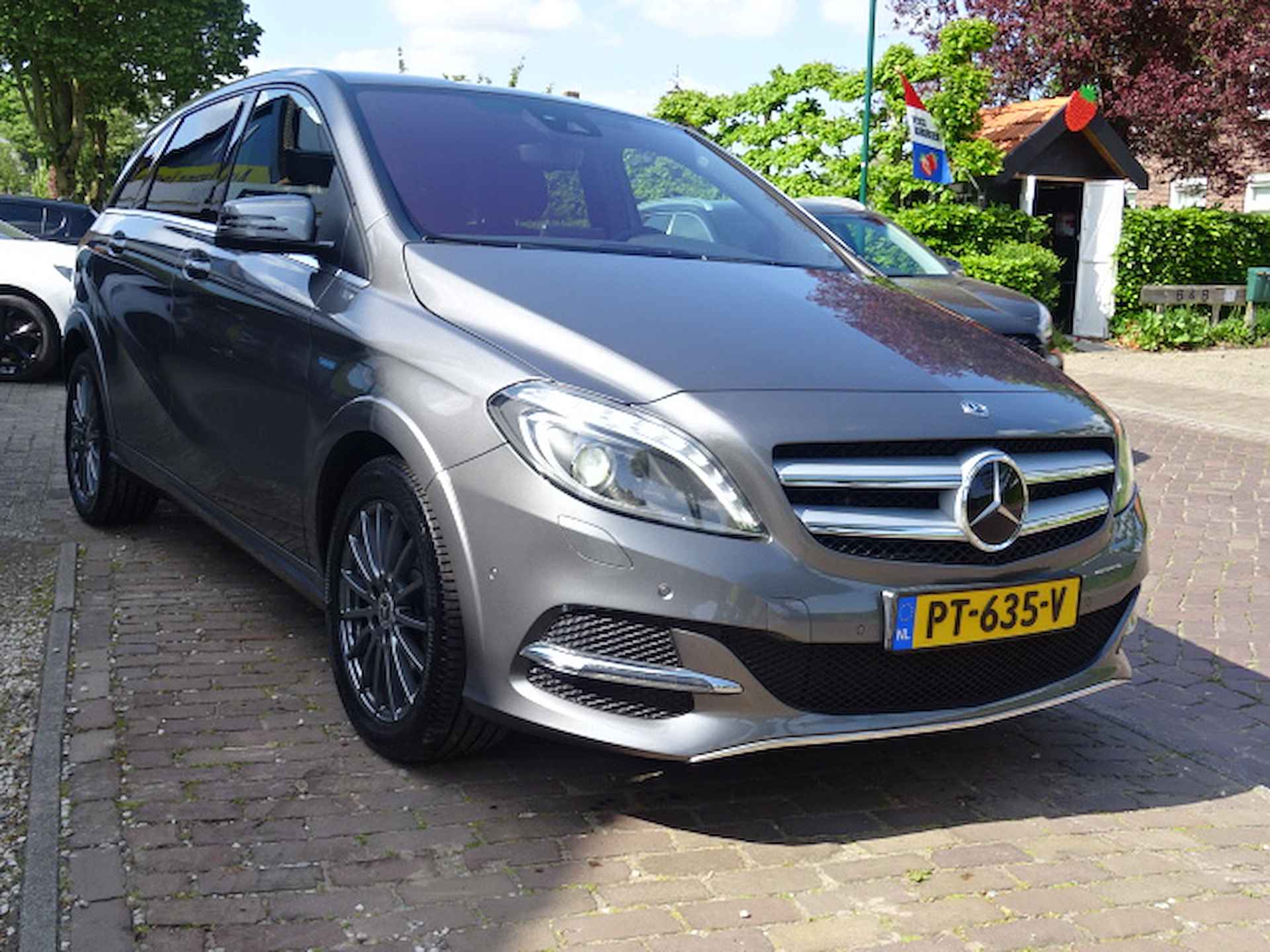 Mercedes B-Klasse B250 Electric 132KW Business Solution Automaat + 17"/ Navi/ Camera/ Stoelverwarming/ Range+/ NL auto - 6/53