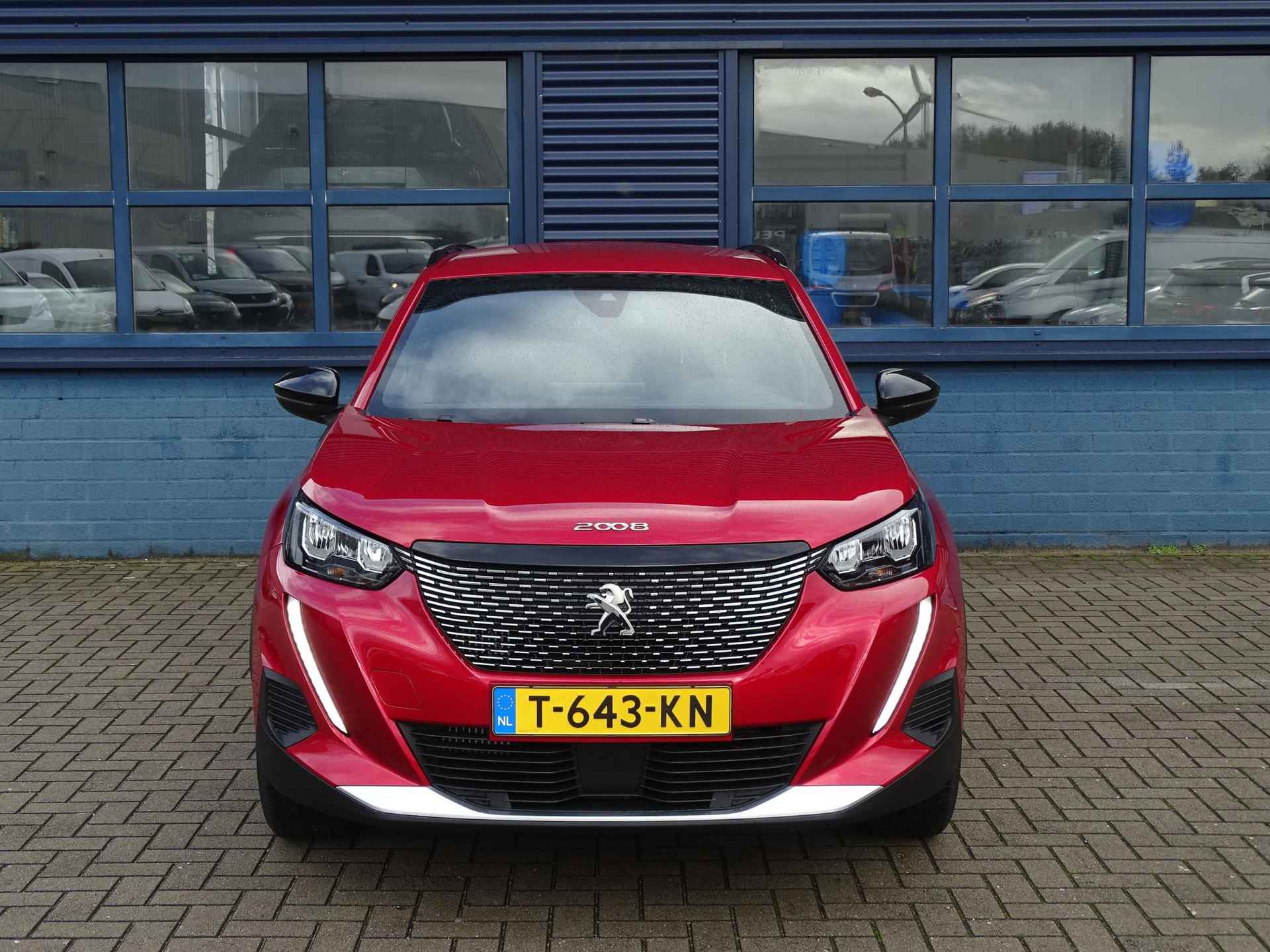 Peugeot 2008 1.2 PureTech Allure Pack Navigatie ,achteruitrij camera ,lichtmetalen velgen ,Keyless Entry - 19/23