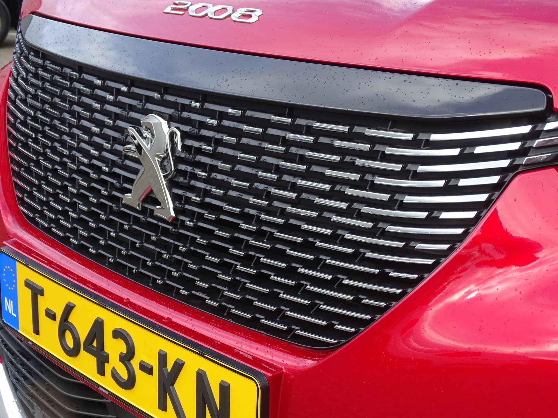 Peugeot 2008 1.2 PureTech Allure Pack Navigatie ,achteruitrij camera ,lichtmetalen velgen ,Keyless Entry - 21/23